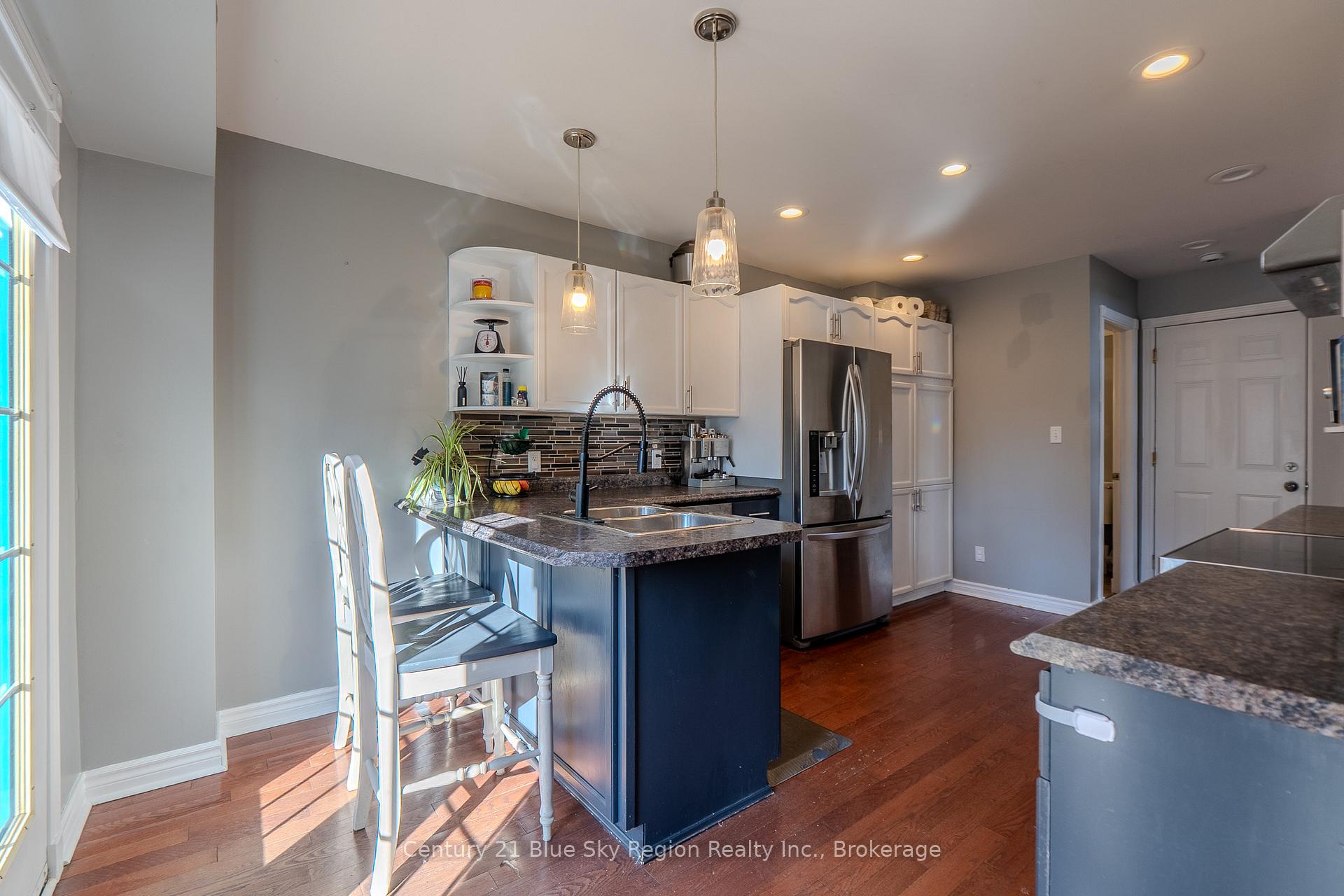 Photo 9 of 166 Cloverbrae Crescent, North Bay, Ferris — HOMEH