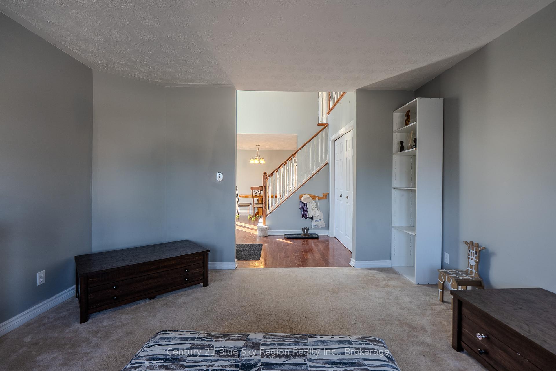 Photo 16 of 166 Cloverbrae Crescent, North Bay, Ferris — HOMEH