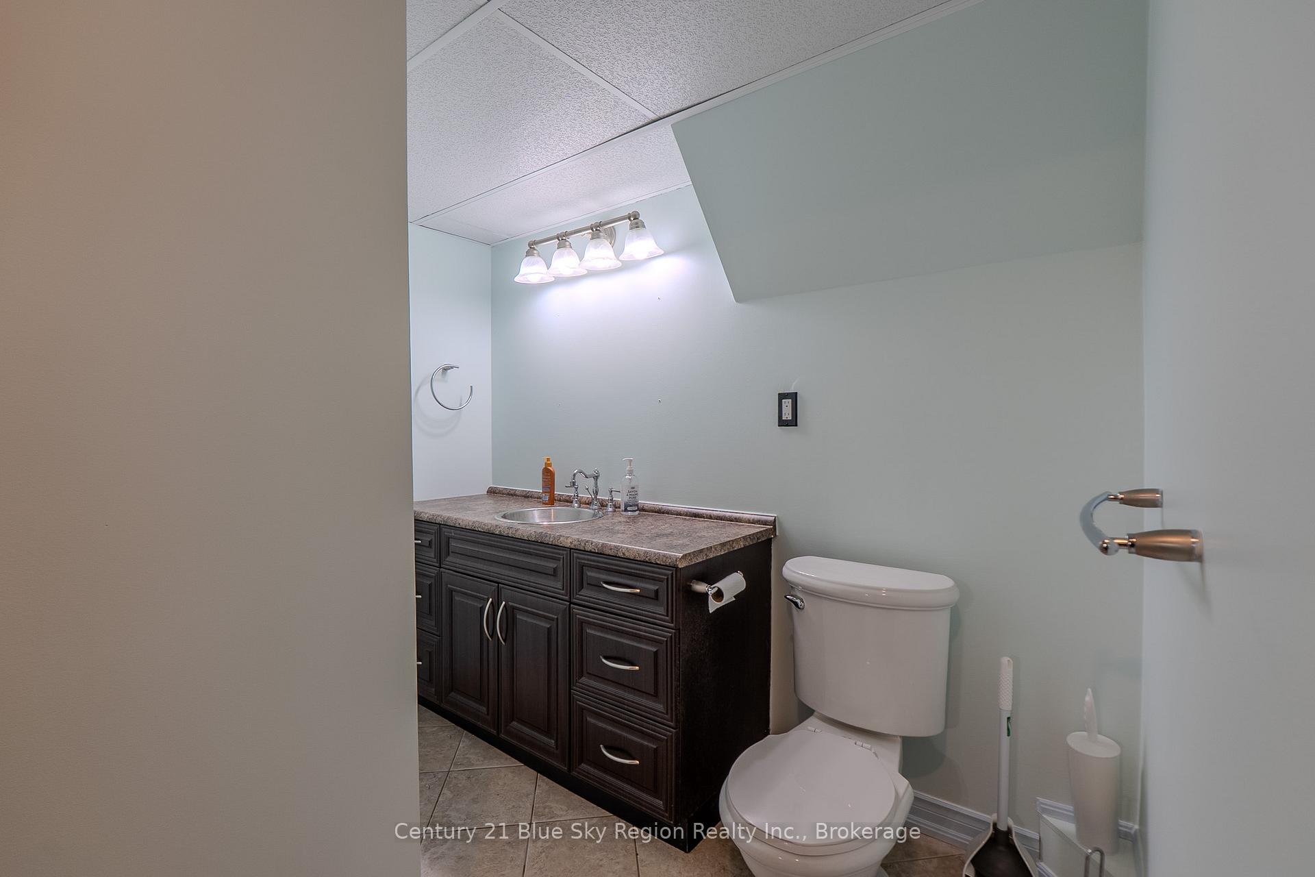Photo 33 of 166 Cloverbrae Crescent, North Bay, Ferris — HOMEH