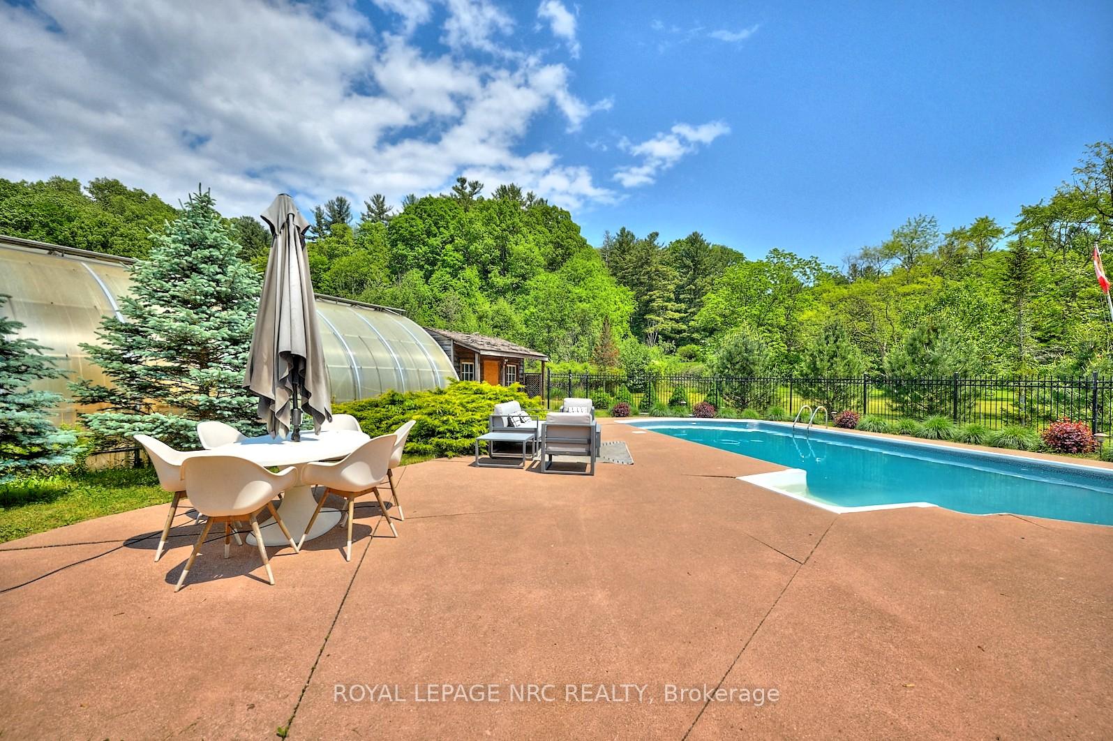 Photo 5 of 2834 McSherry Lane, Pelham, Fonthill — HOMEH
