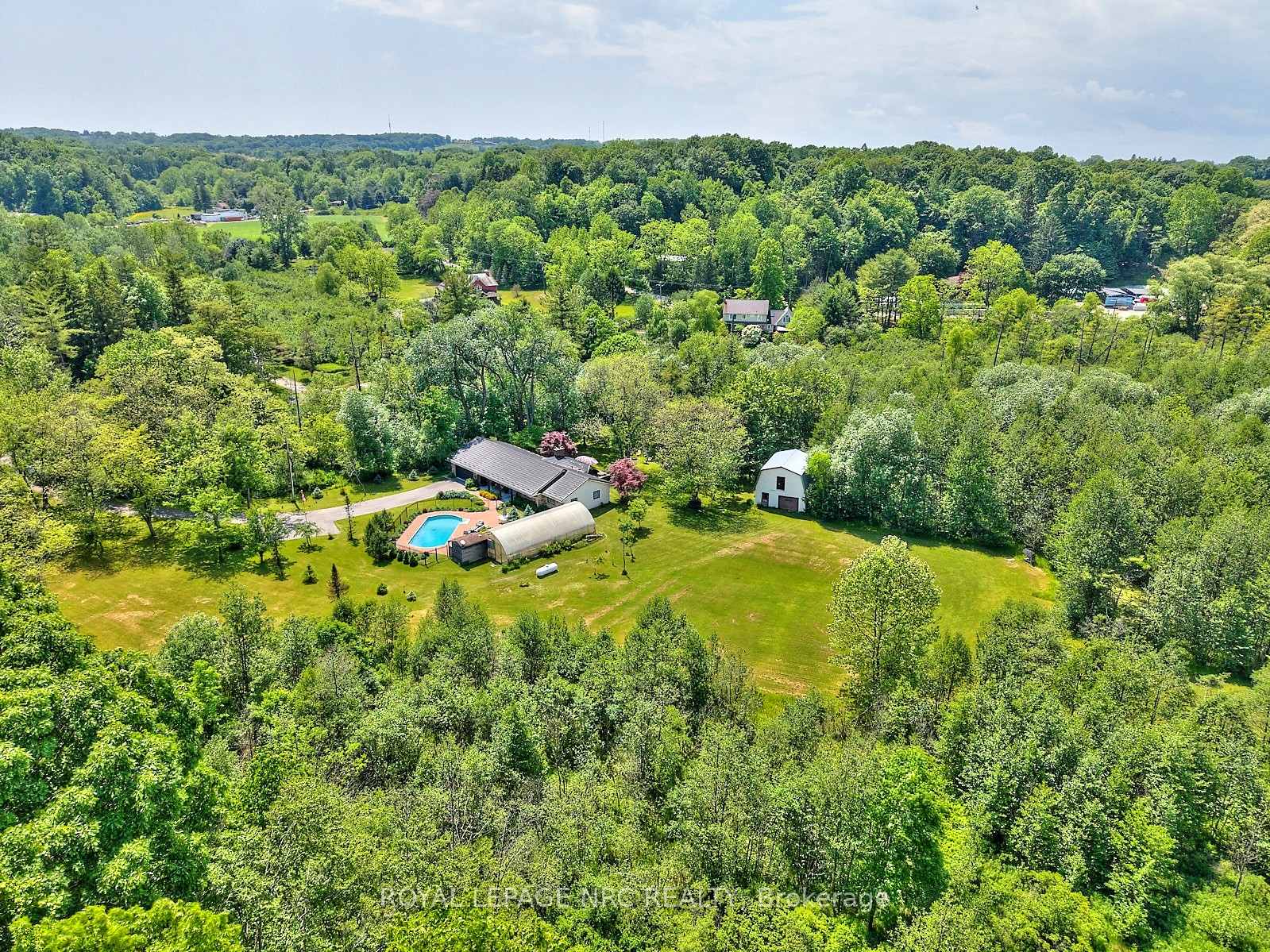 Photo 14 of 2834 McSherry Lane, Pelham, Fonthill — HOMEH