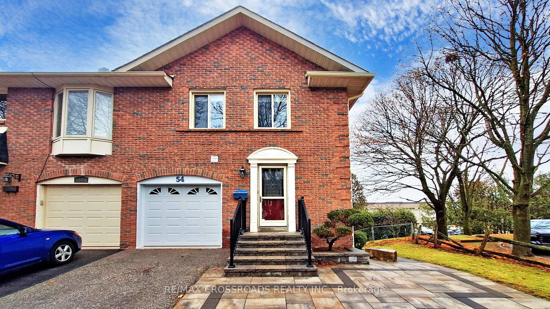 Photo 1 of 54 Foxglove Court, Markham, Unionville — HOMEH