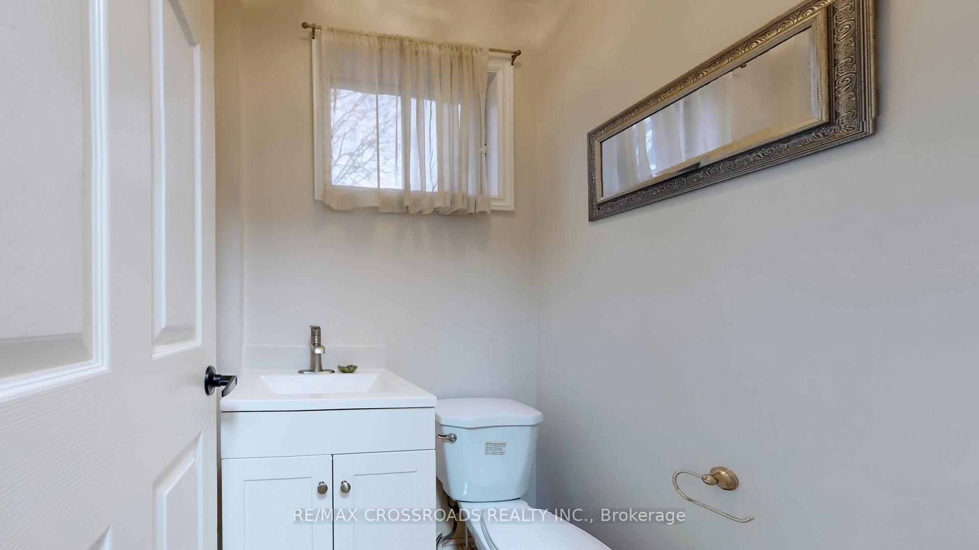 Photo 10 of 54 Foxglove Court, Markham, Unionville — HOMEH