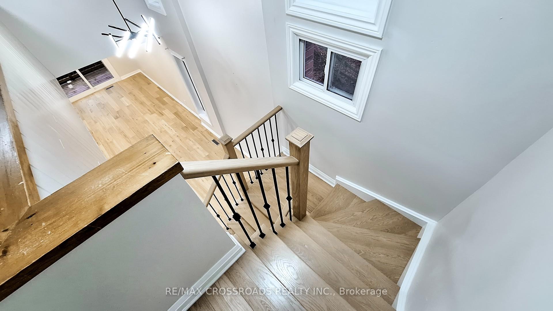 Photo 14 of 54 Foxglove Court, Markham, Unionville — HOMEH