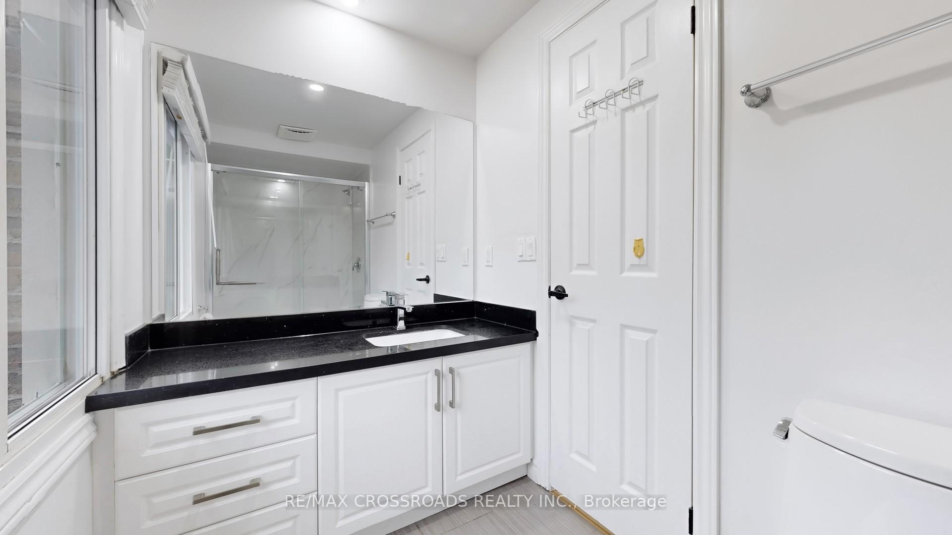 Photo 23 of 54 Foxglove Court, Markham, Unionville — HOMEH