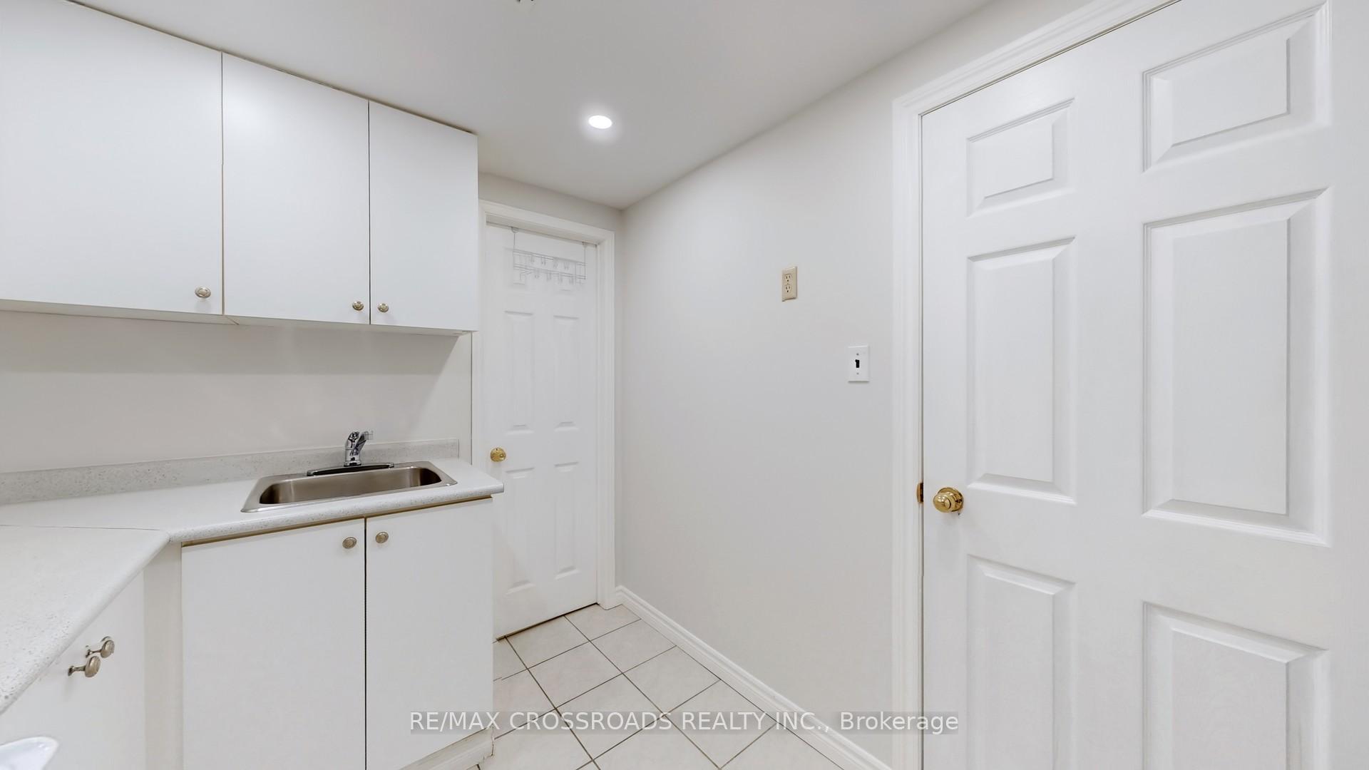 Photo 27 of 54 Foxglove Court, Markham, Unionville — HOMEH