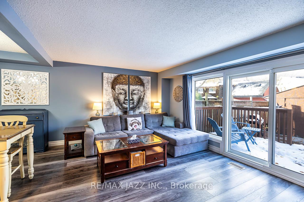 Photo 8 of 1503 Wecker Drive, Oshawa, Lakeview — HOMEH
