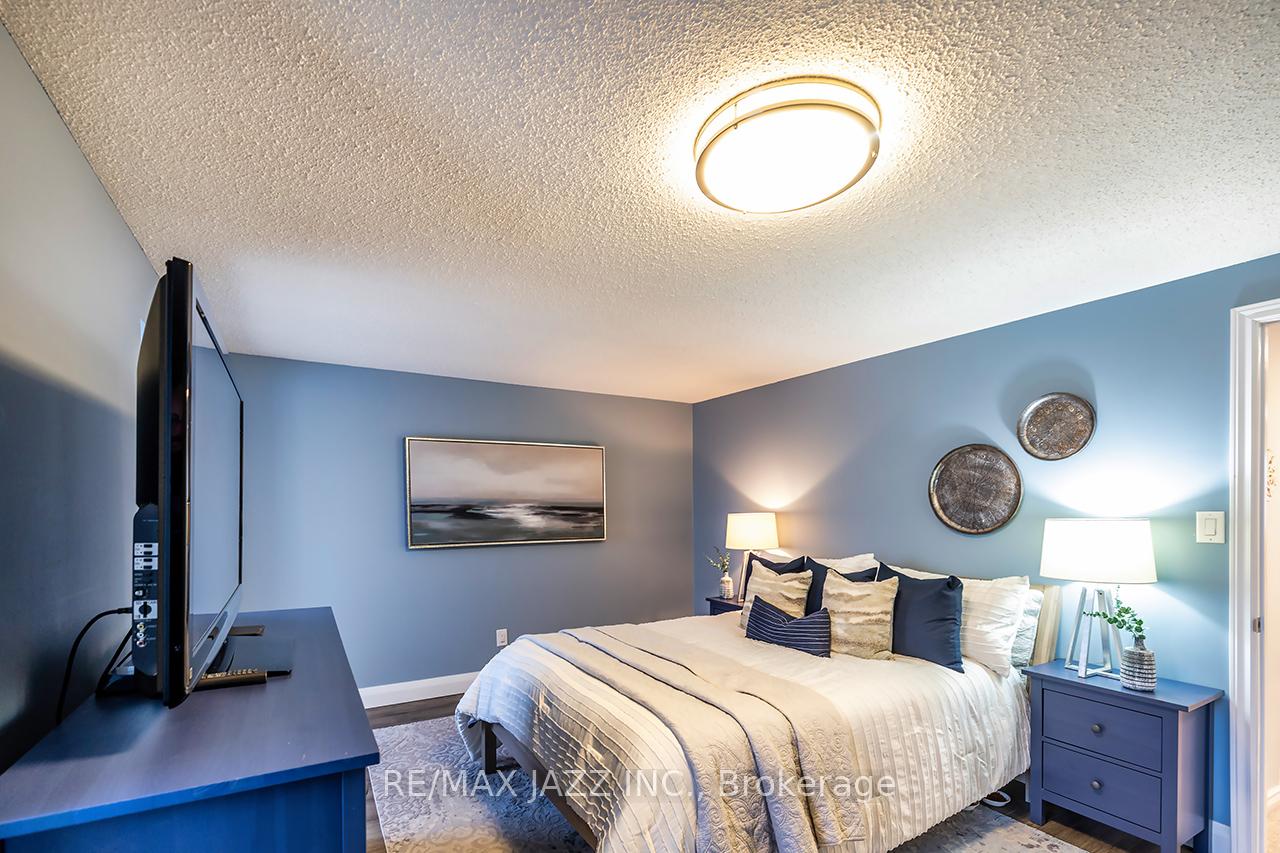 Photo 14 of 1503 Wecker Drive, Oshawa, Lakeview — HOMEH