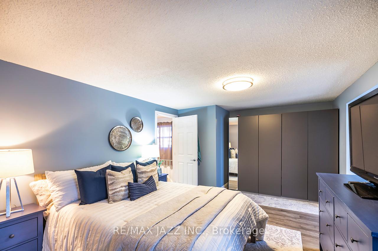 Photo 15 of 1503 Wecker Drive, Oshawa, Lakeview — HOMEH