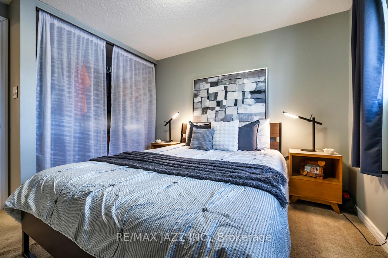 Photo 17 of 1503 Wecker Drive, Oshawa, Lakeview — HOMEH