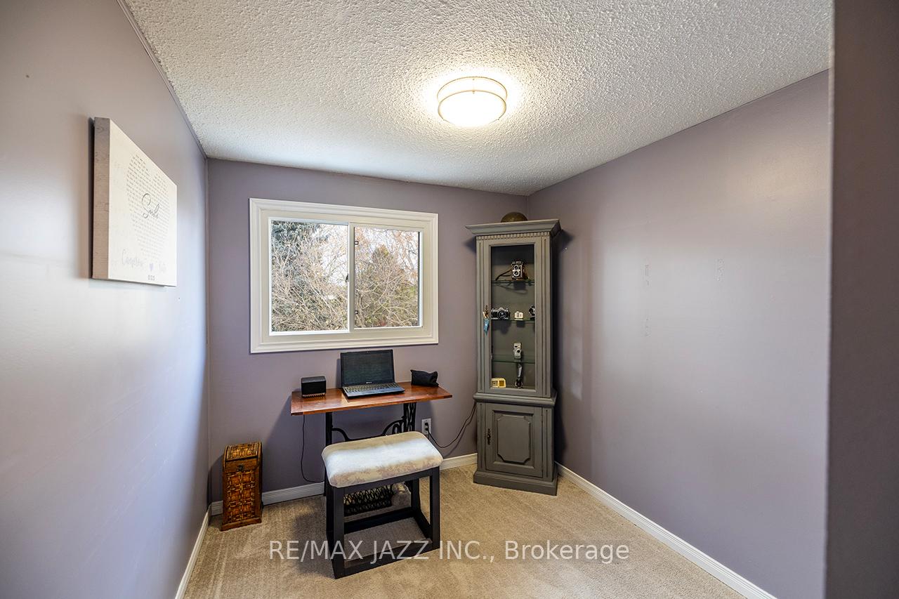 Photo 18 of 1503 Wecker Drive, Oshawa, Lakeview — HOMEH
