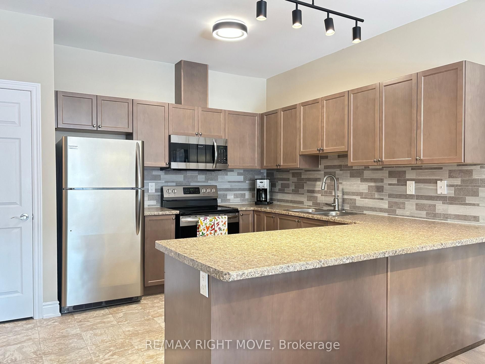 Photo 7 of 128 Lily Drive, Orillia — HOMEH