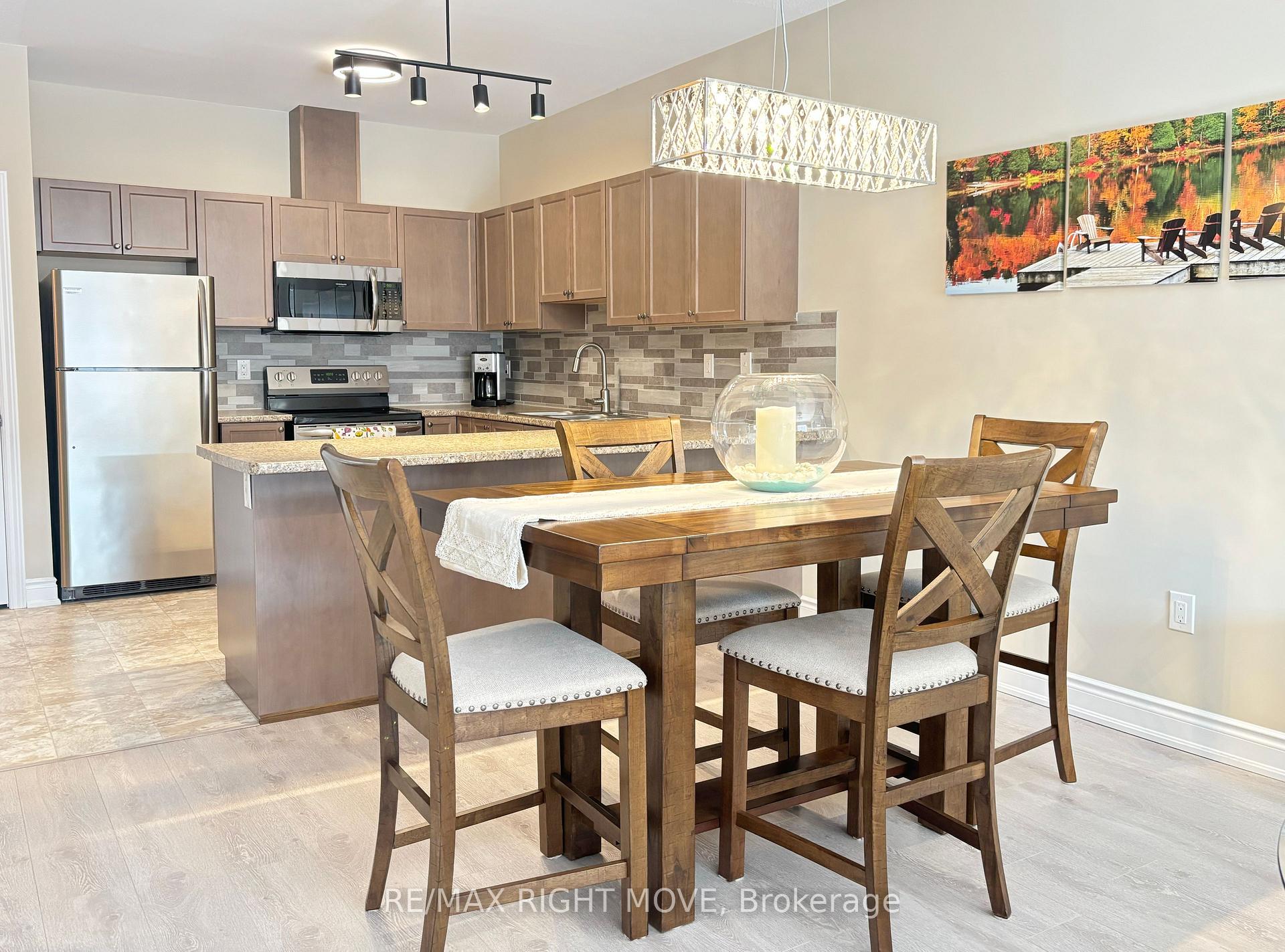 Photo 10 of 128 Lily Drive, Orillia — HOMEH