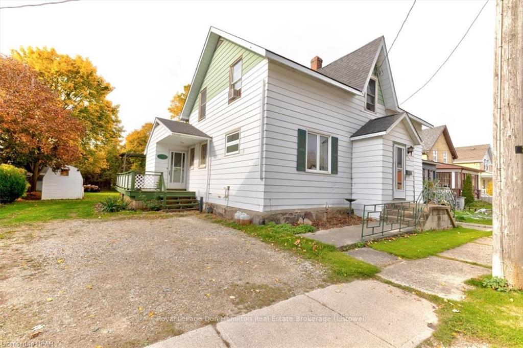 Front of 450 Inkerman Street W