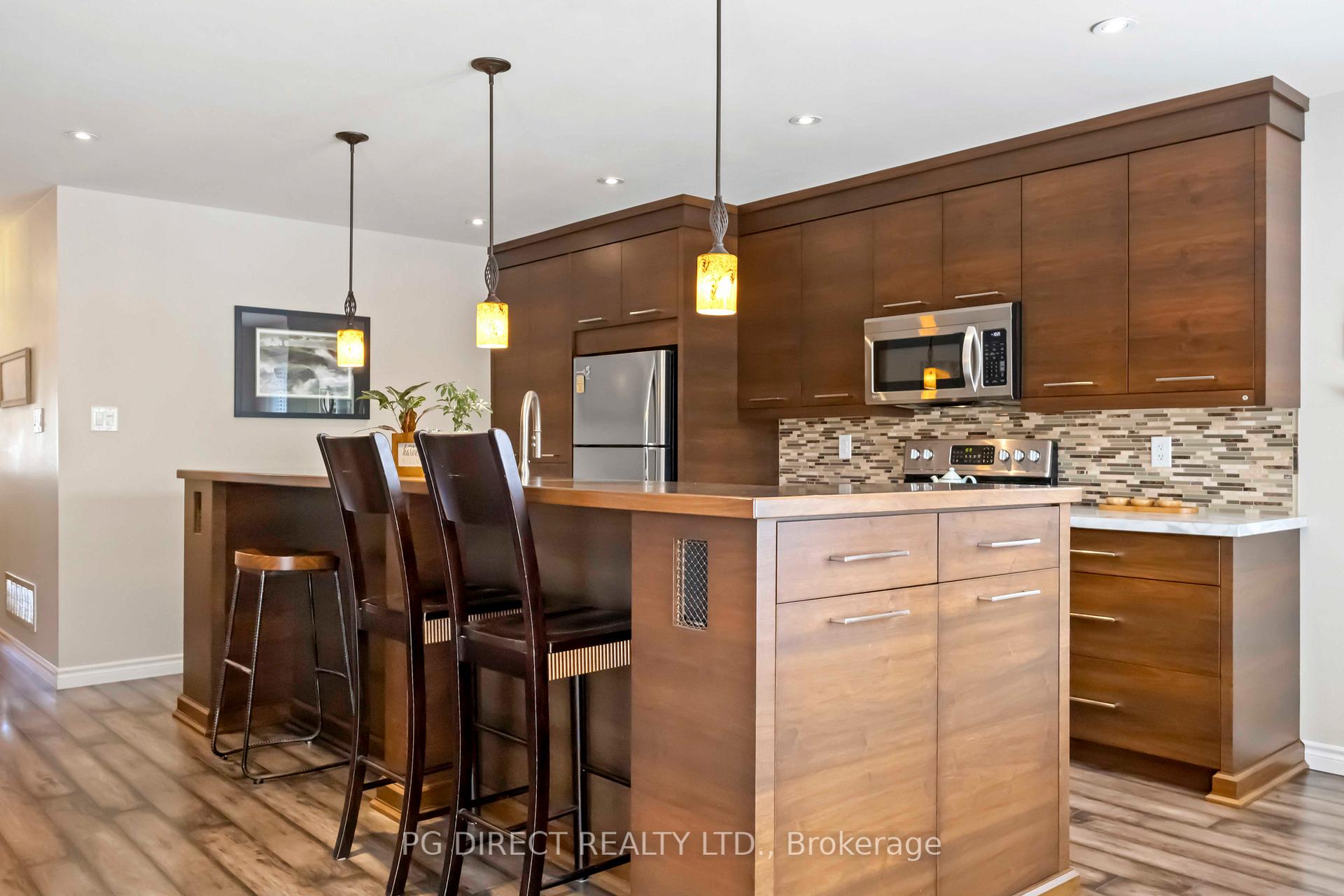 Photo 6 of 99 James Street E, Orillia — HOMEH