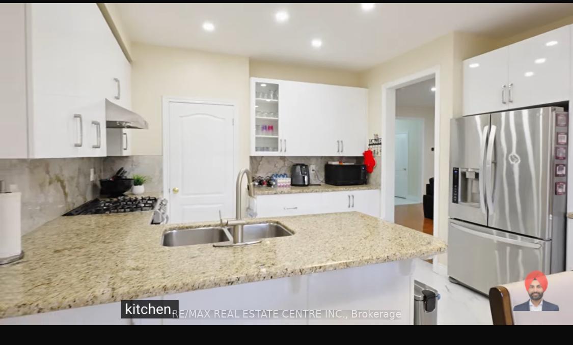 Photo 13 of Unit (Upper), 403 Greenlees Circle, Milton, Clarke — HOMEH