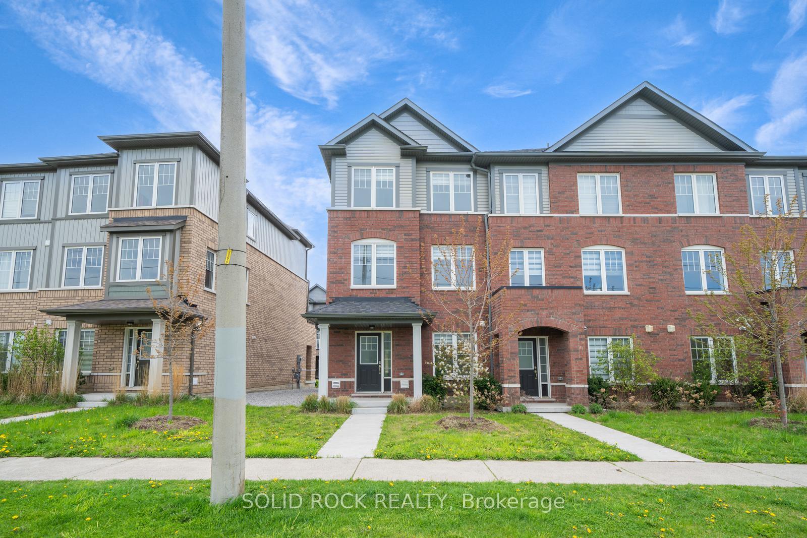 Photo 2 of 840 Atwater Path, Oshawa, Lakeview — HOMEH