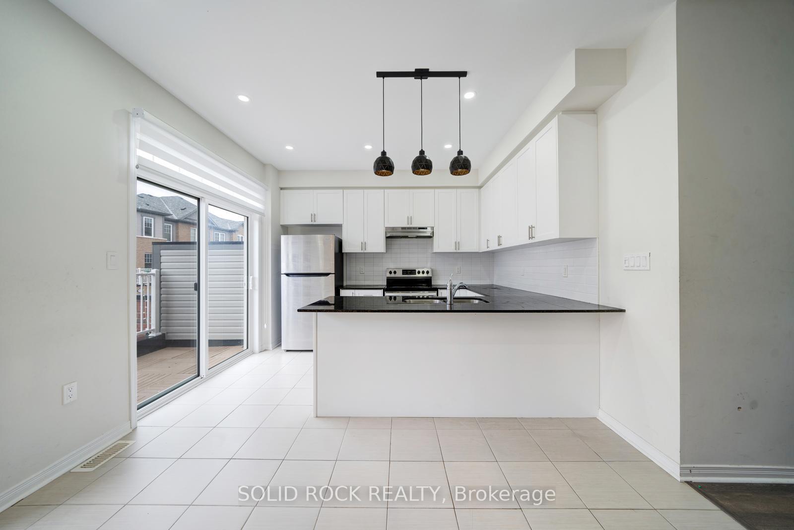 Photo 19 of 840 Atwater Path, Oshawa, Lakeview — HOMEH