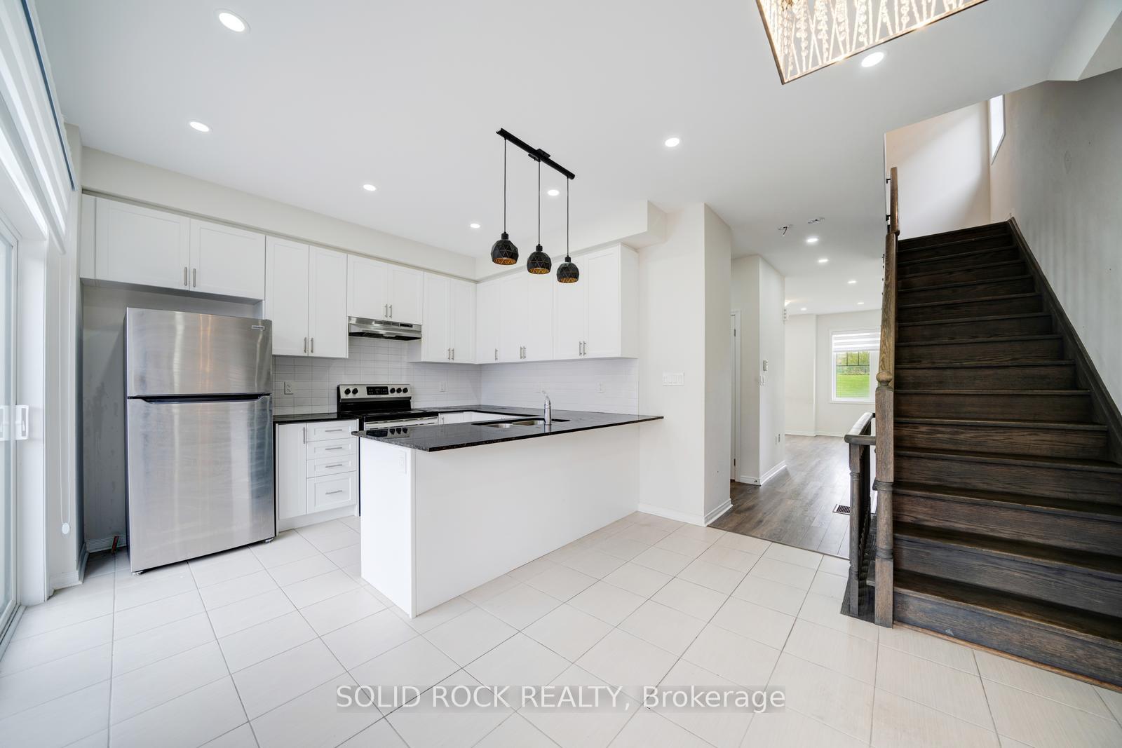 Photo 20 of 840 Atwater Path, Oshawa, Lakeview — HOMEH