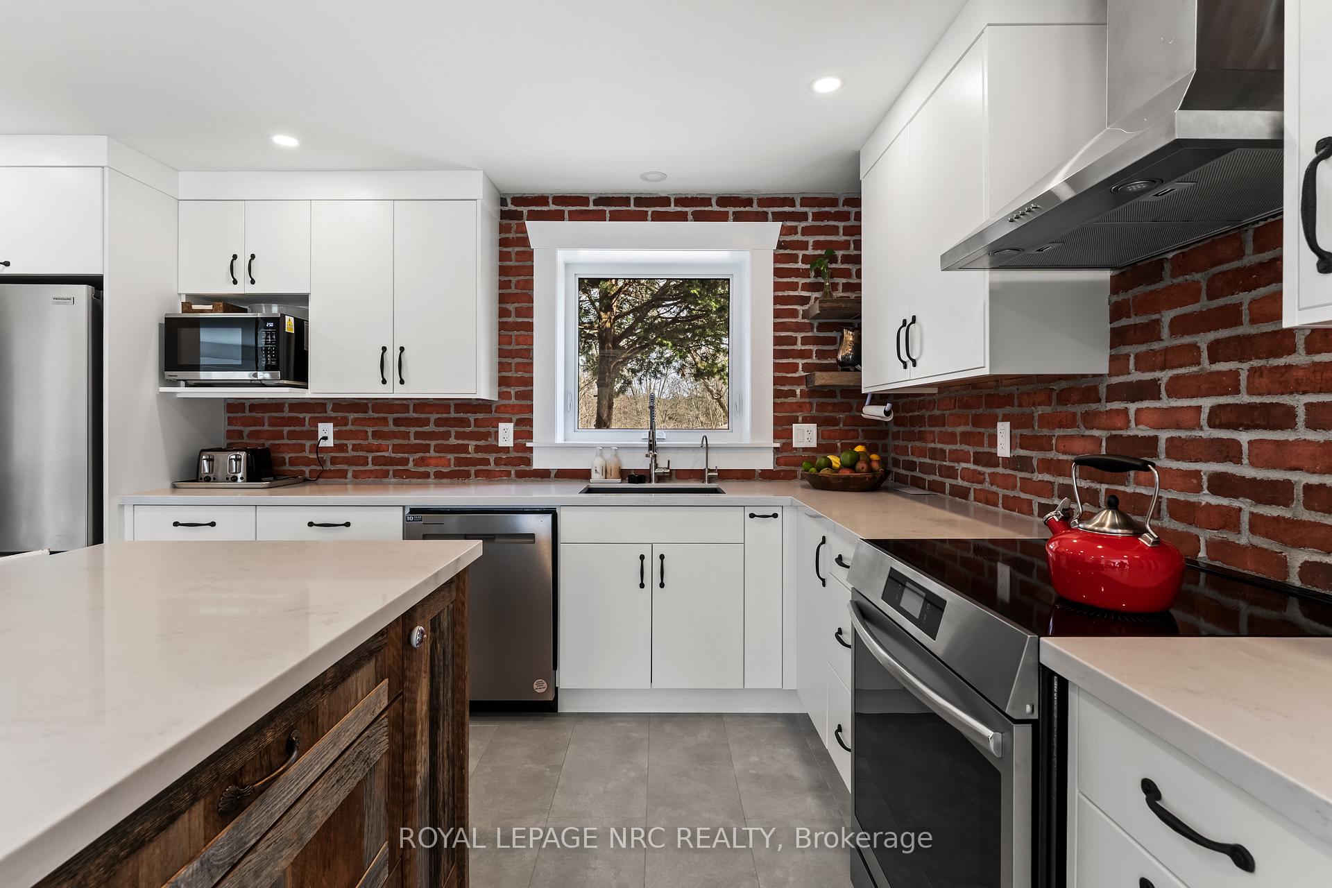 Photo 11 of 94 Roland Road, Pelham, North Pelham — HOMEH