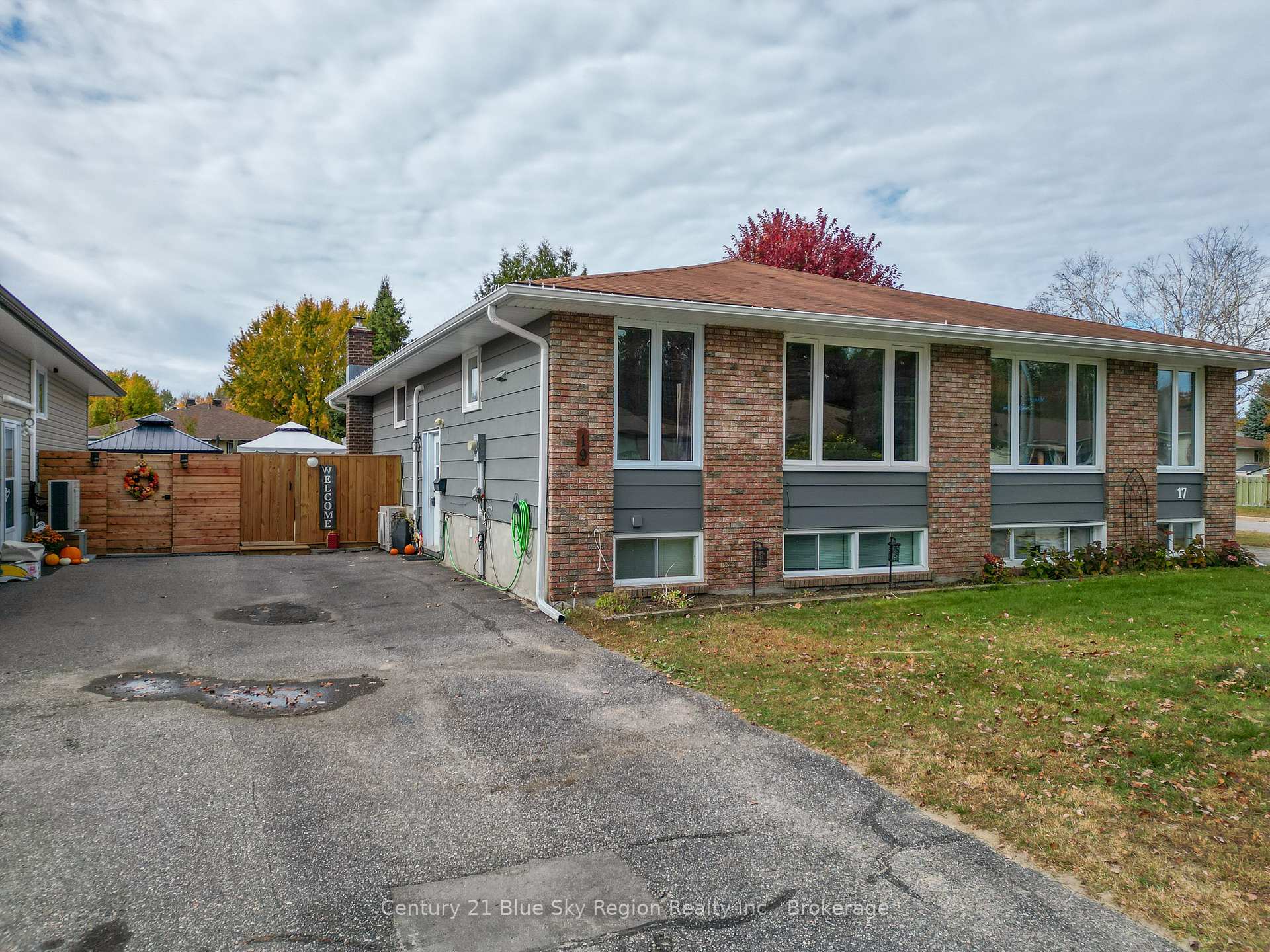 Photo 1 of 19 Massey Drive, North Bay, Ferris — HOMEH