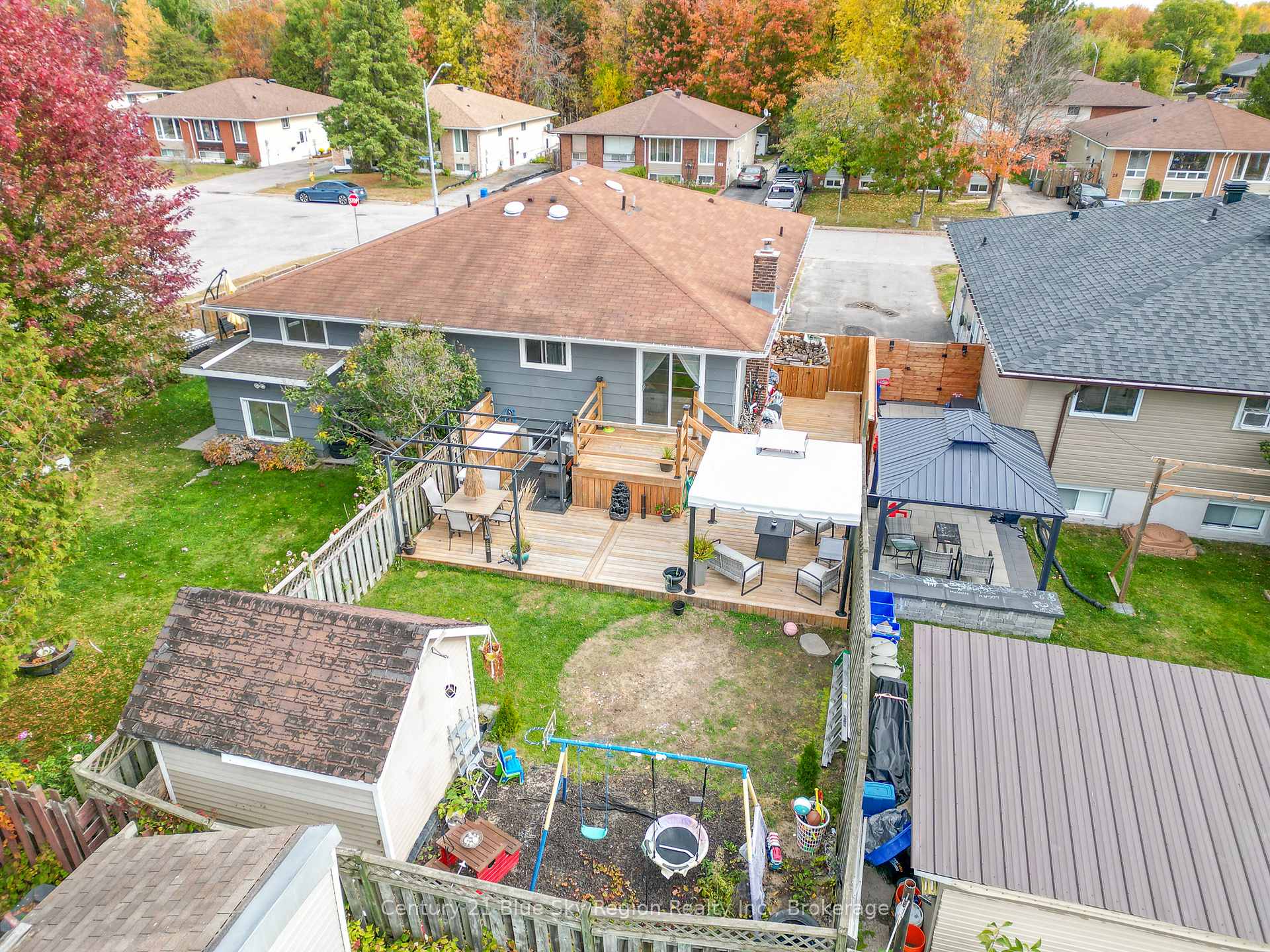 Photo 6 of 19 Massey Drive, North Bay, Ferris — HOMEH