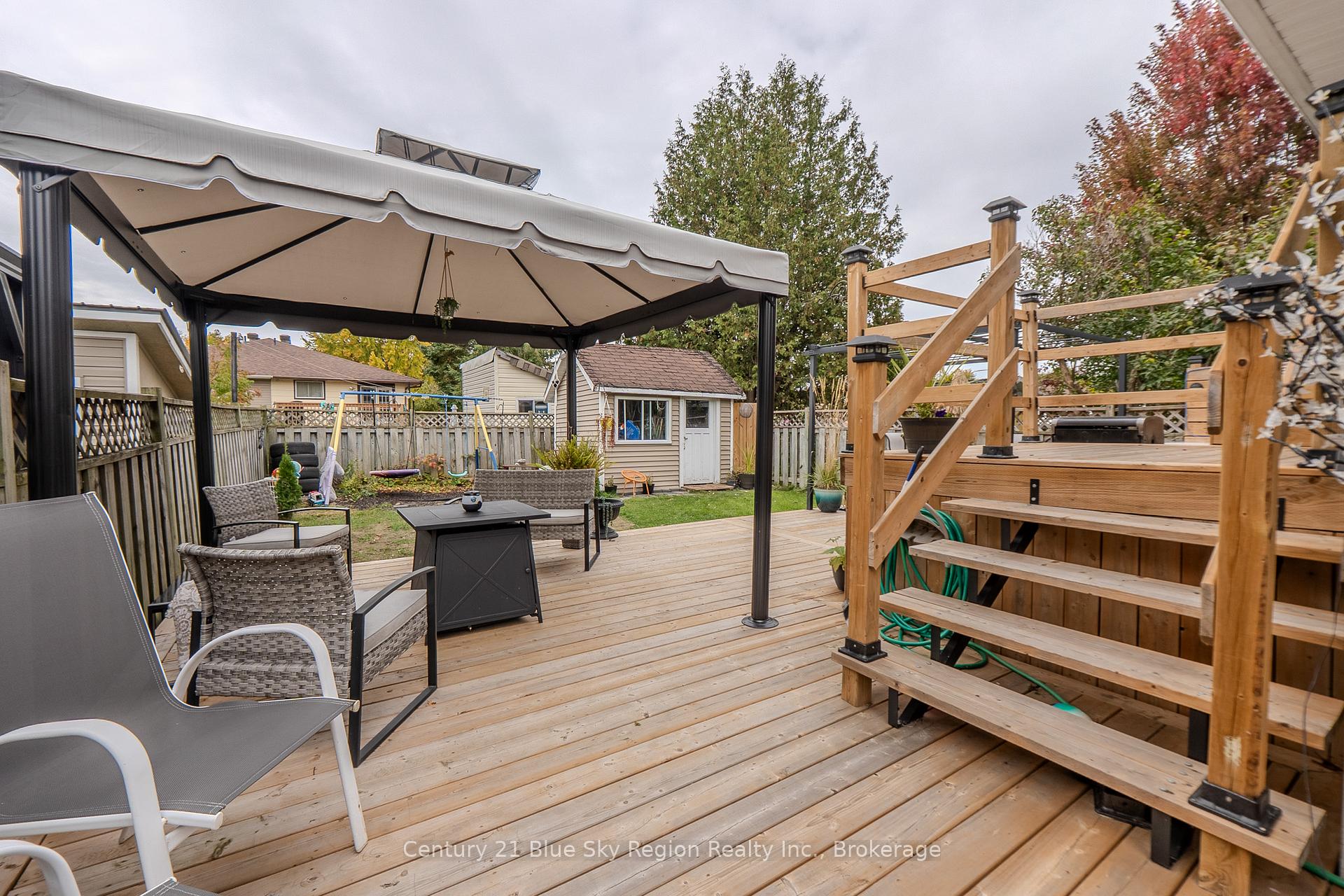 Photo 10 of 19 Massey Drive, North Bay, Ferris — HOMEH