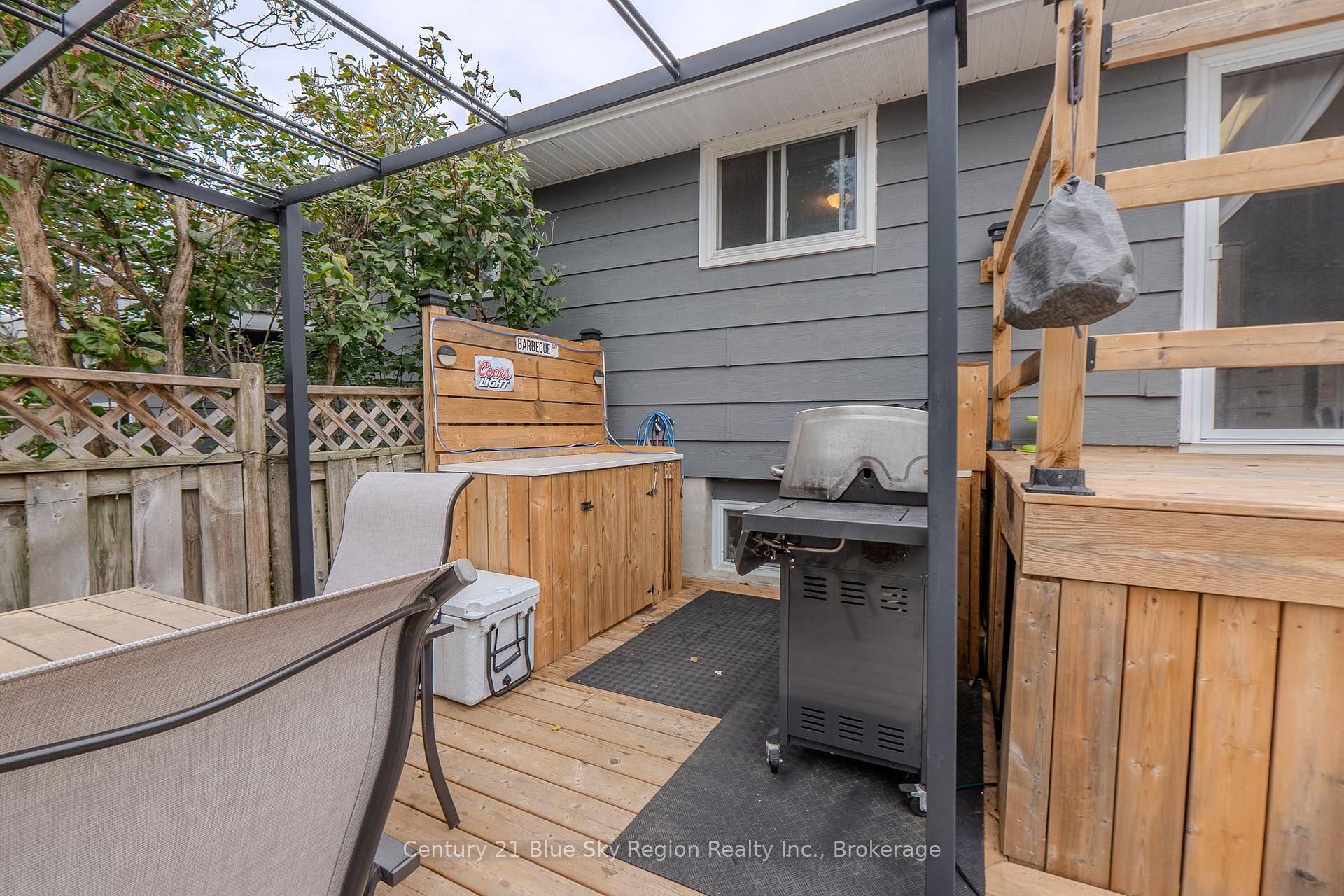 Photo 11 of 19 Massey Drive, North Bay, Ferris — HOMEH