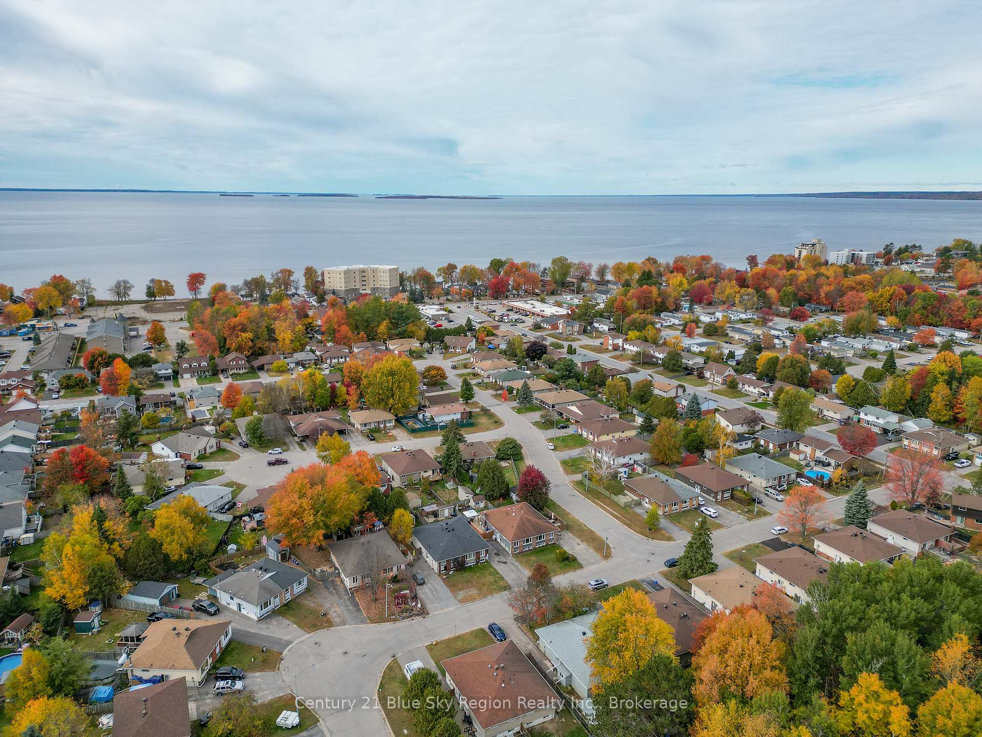 Photo 13 of 19 Massey Drive, North Bay, Ferris — HOMEH