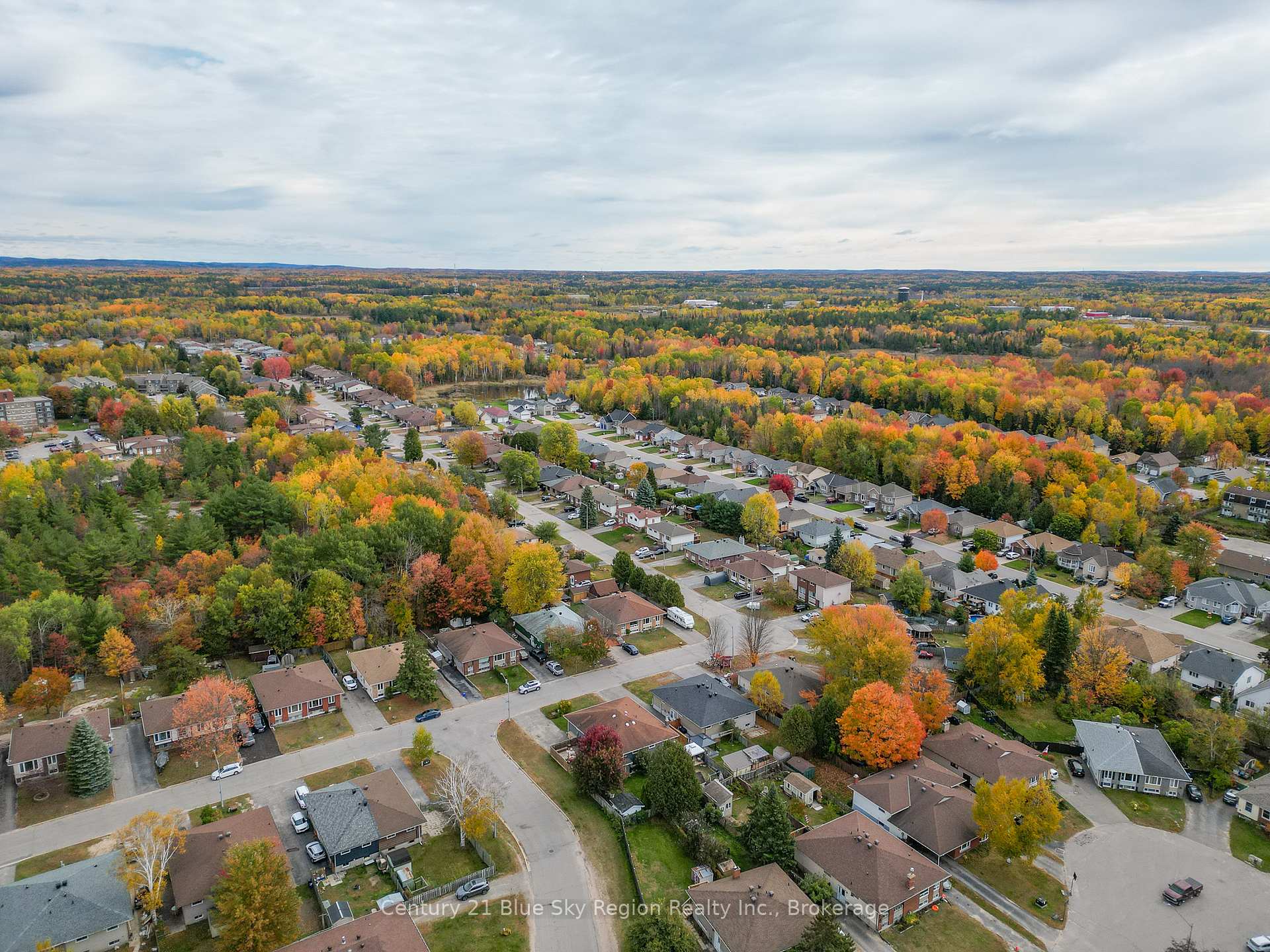 Photo 15 of 19 Massey Drive, North Bay, Ferris — HOMEH