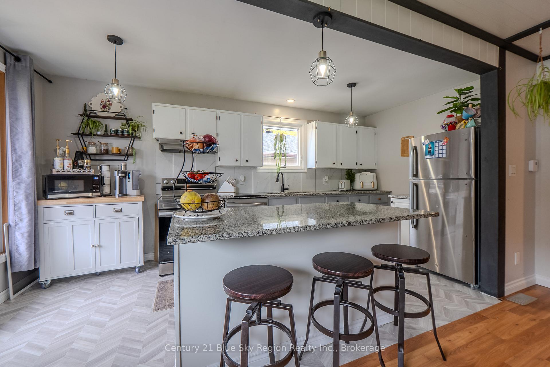 Photo 18 of 19 Massey Drive, North Bay, Ferris — HOMEH