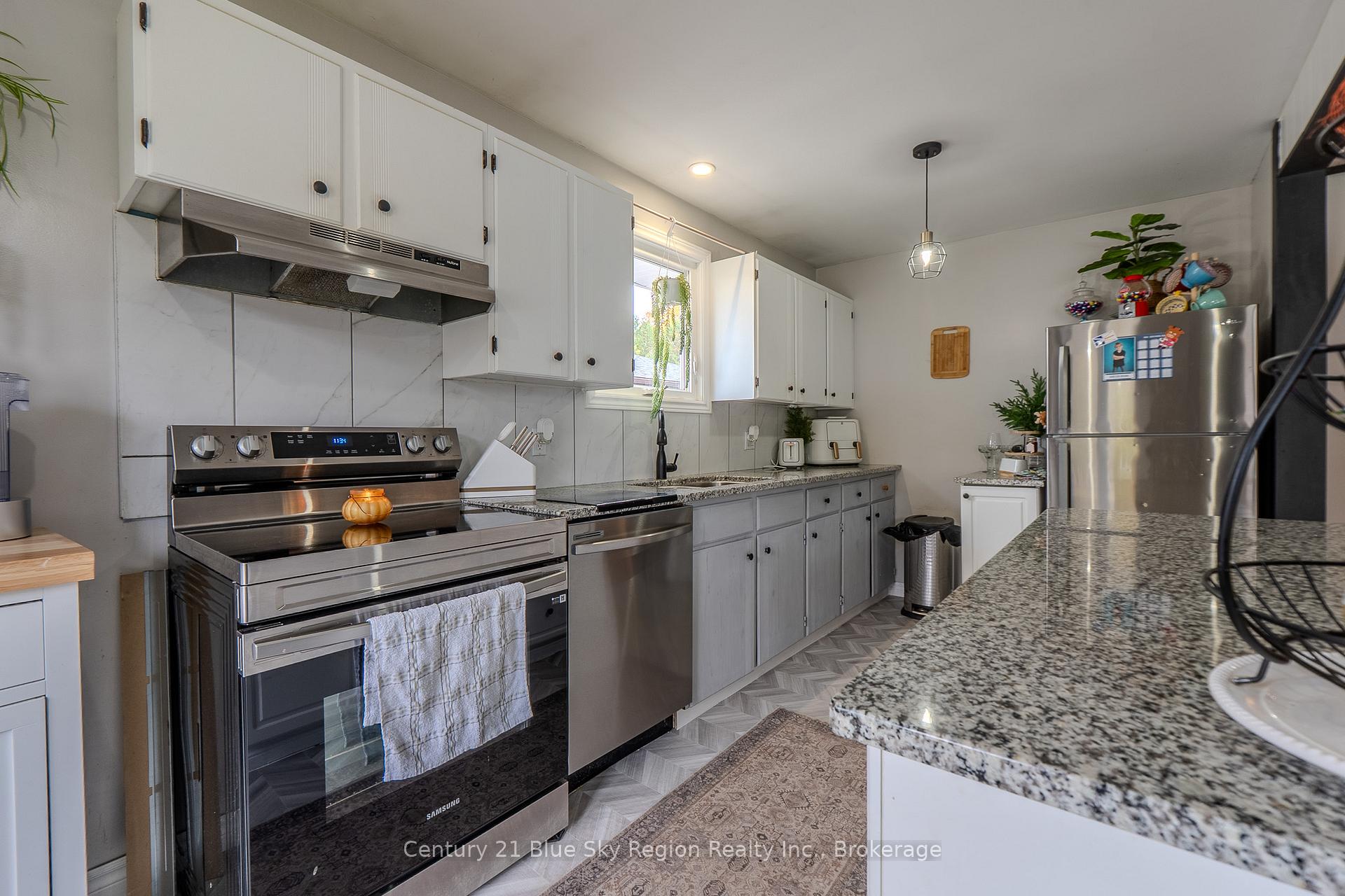 Photo 19 of 19 Massey Drive, North Bay, Ferris — HOMEH
