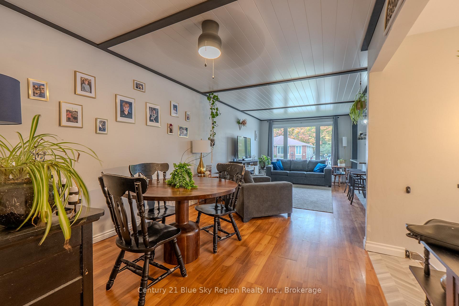 Photo 26 of 19 Massey Drive, North Bay, Ferris — HOMEH