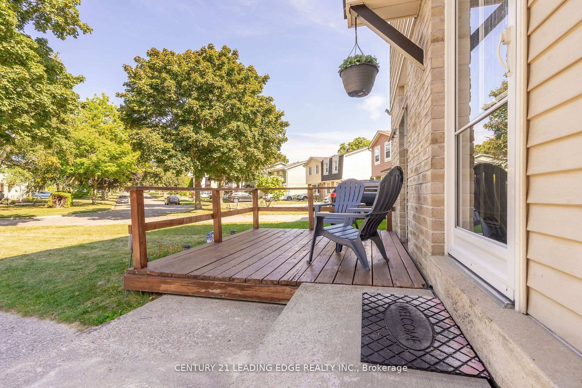 Photo 4 of 505 Lancelot Crescent, Oshawa, Eastdale — HOMEH