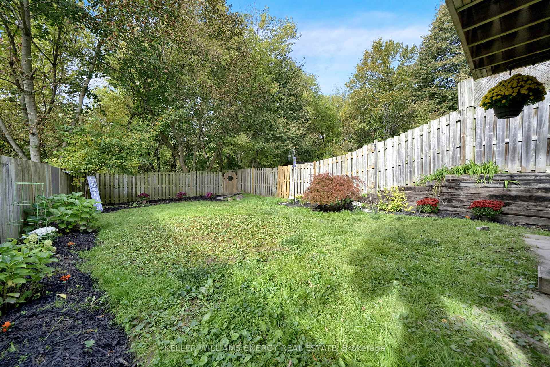 Photo 32 of 518 Camelot Drive, Oshawa, Eastdale — HOMEH