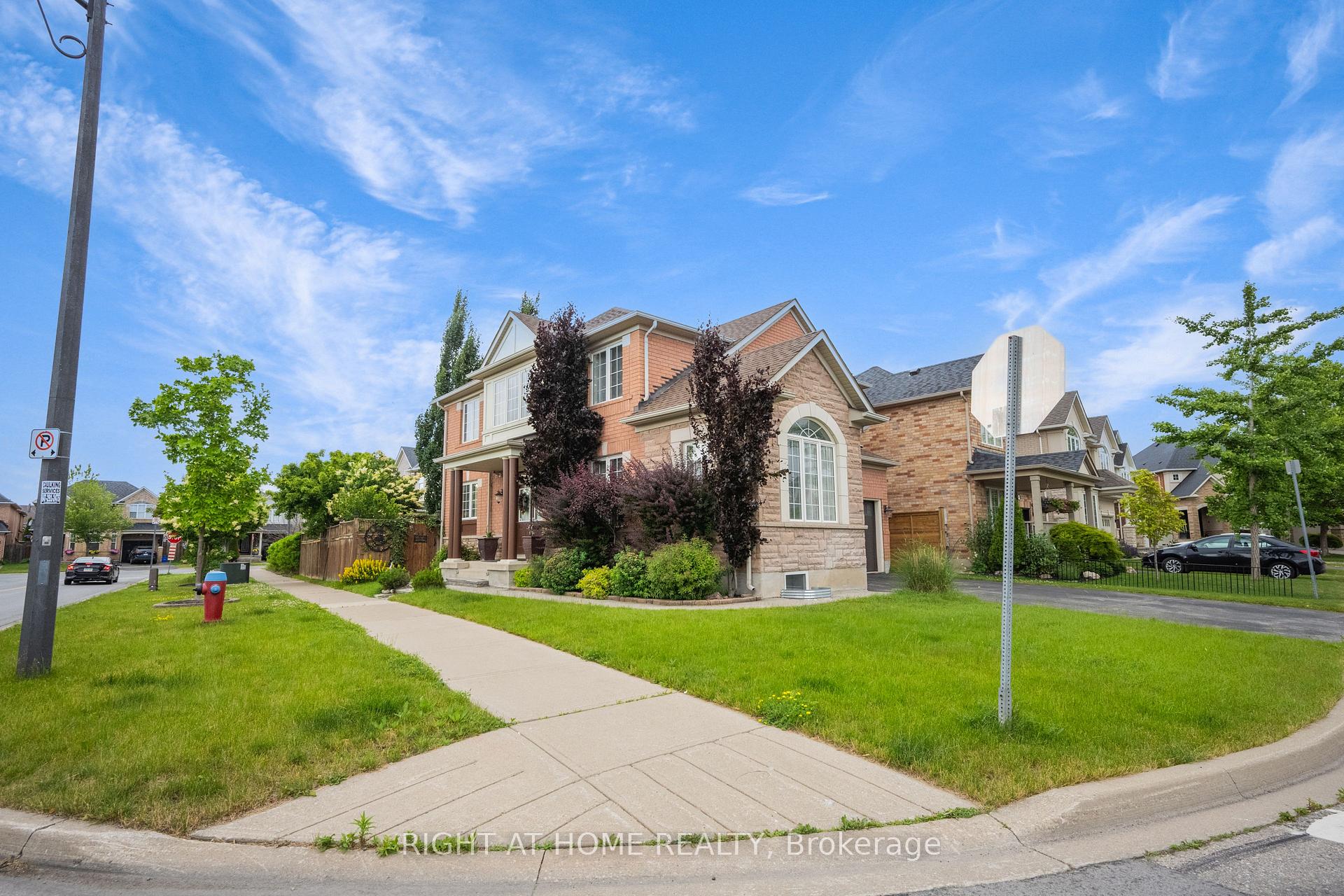 Photo 29 of 693 Switzer Crescent, Milton, Coates — HOMEH