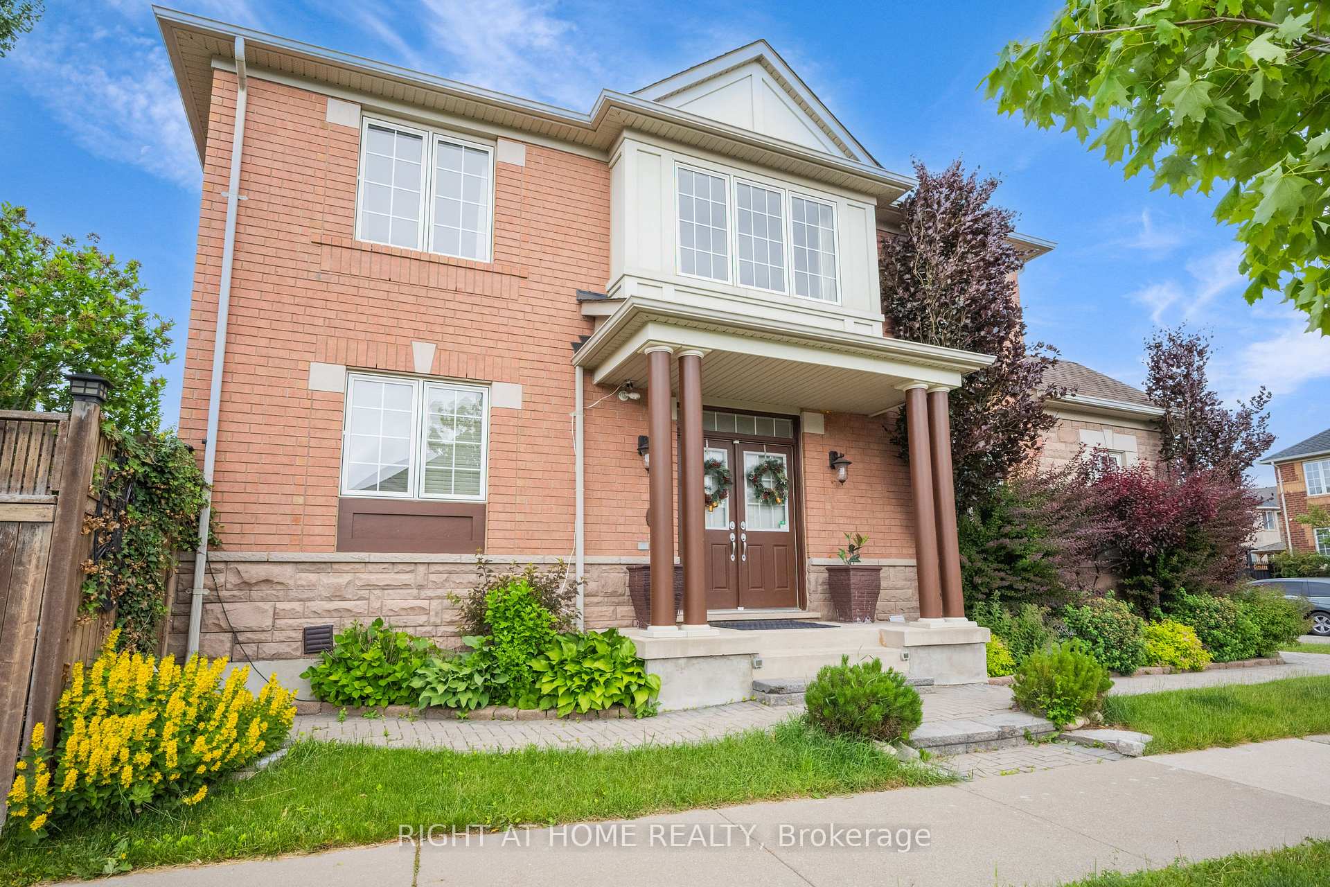Photo 12 of 693 Switzer Crescent, Milton, Coates — HOMEH