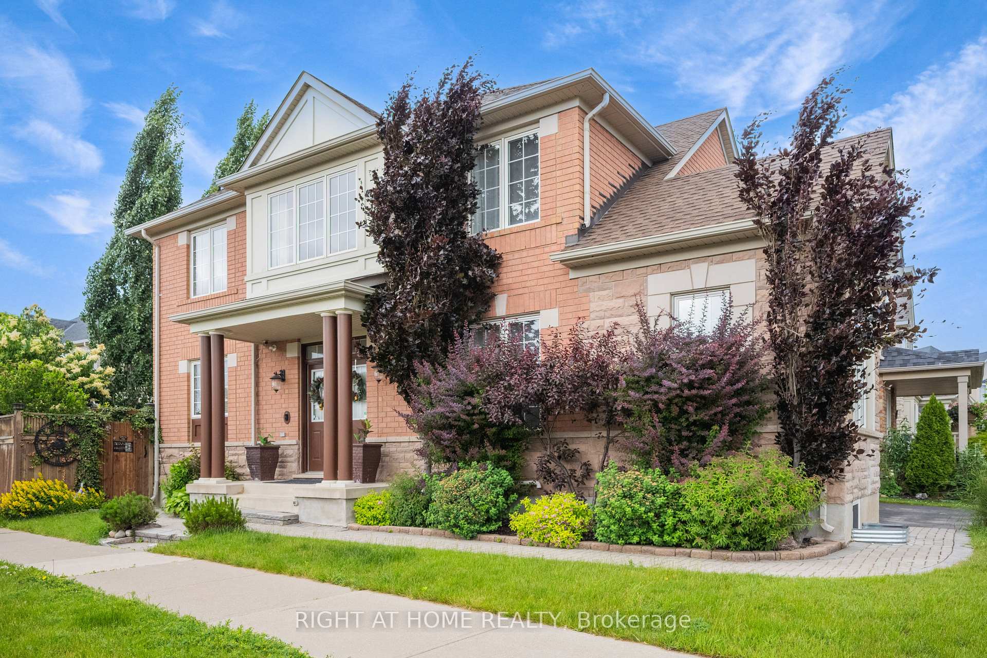 Photo 2 of 693 Switzer Crescent, Milton, Coates — HOMEH