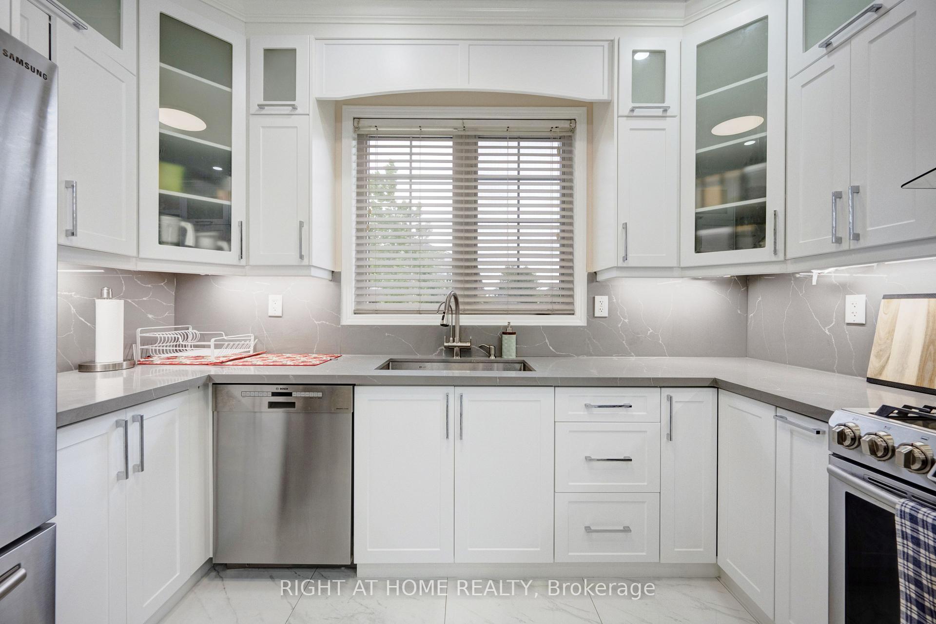 Photo 6 of 693 Switzer Crescent, Milton, Coates — HOMEH