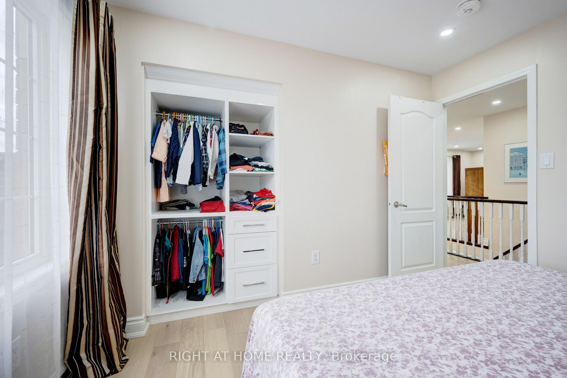 Photo 25 of 693 Switzer Crescent, Milton, Coates — HOMEH