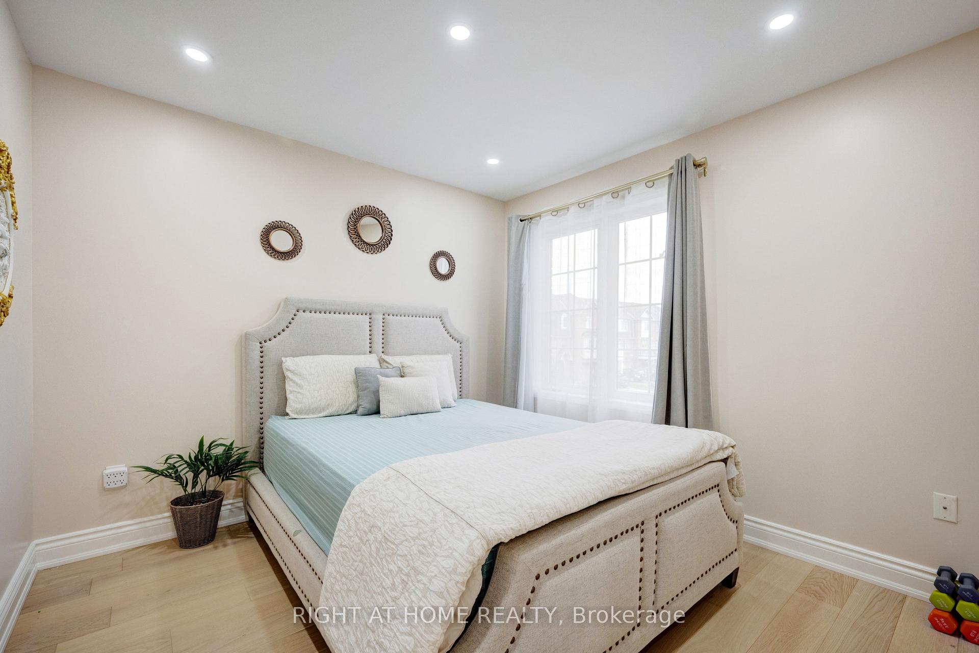 Photo 15 of 693 Switzer Crescent, Milton, Coates — HOMEH