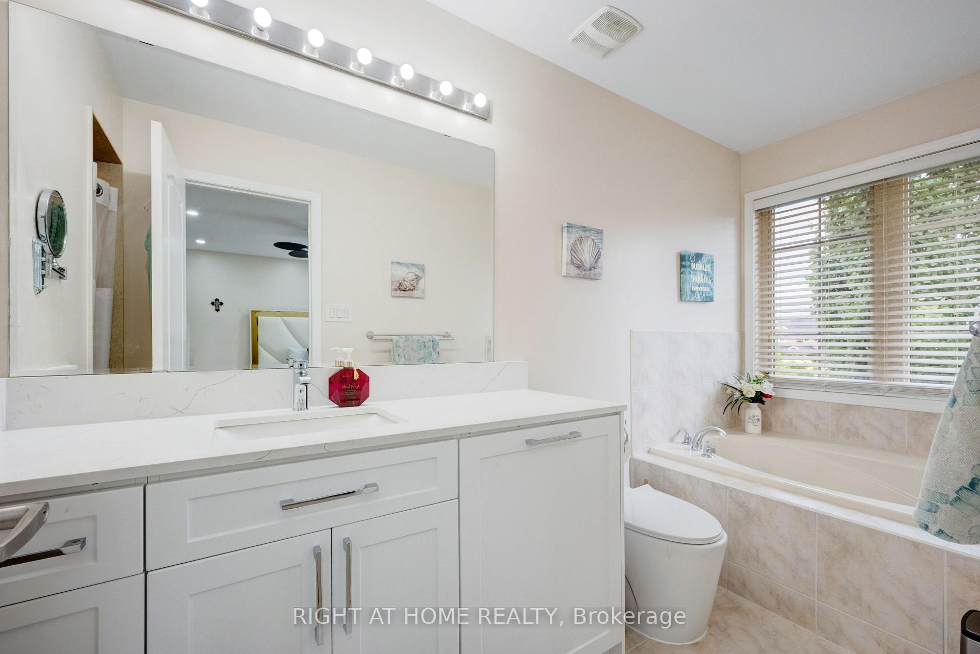 Photo 27 of 693 Switzer Crescent, Milton, Coates — HOMEH