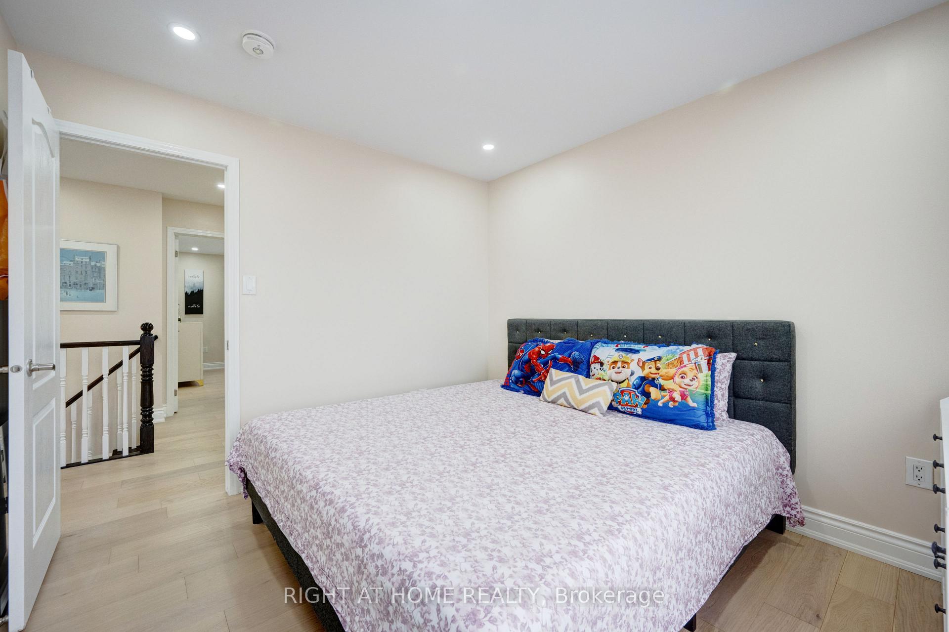 Photo 21 of 693 Switzer Crescent, Milton, Coates — HOMEH