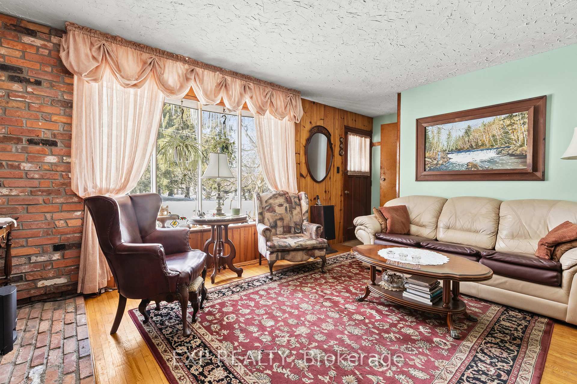 Photo 23 of 1909 Effingham Street, Pelham, North Pelham — HOMEH