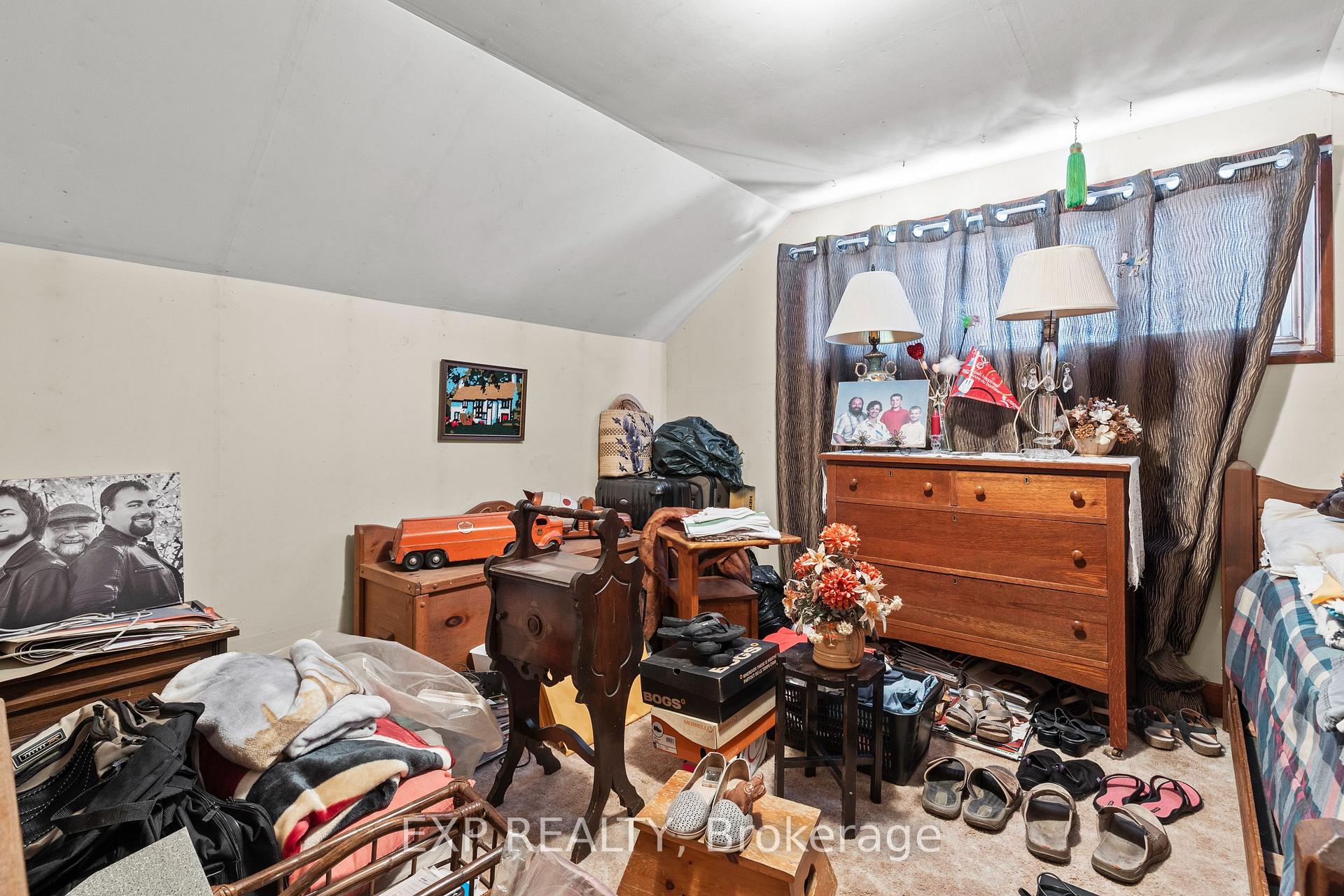 Photo 30 of 1909 Effingham Street, Pelham, North Pelham — HOMEH