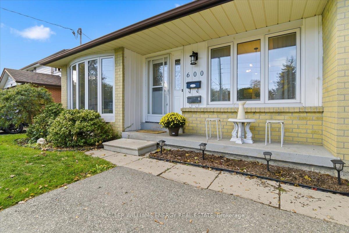 Photo 15 of 600 Wilson Road N, Oshawa, O'Neill — HOMEH