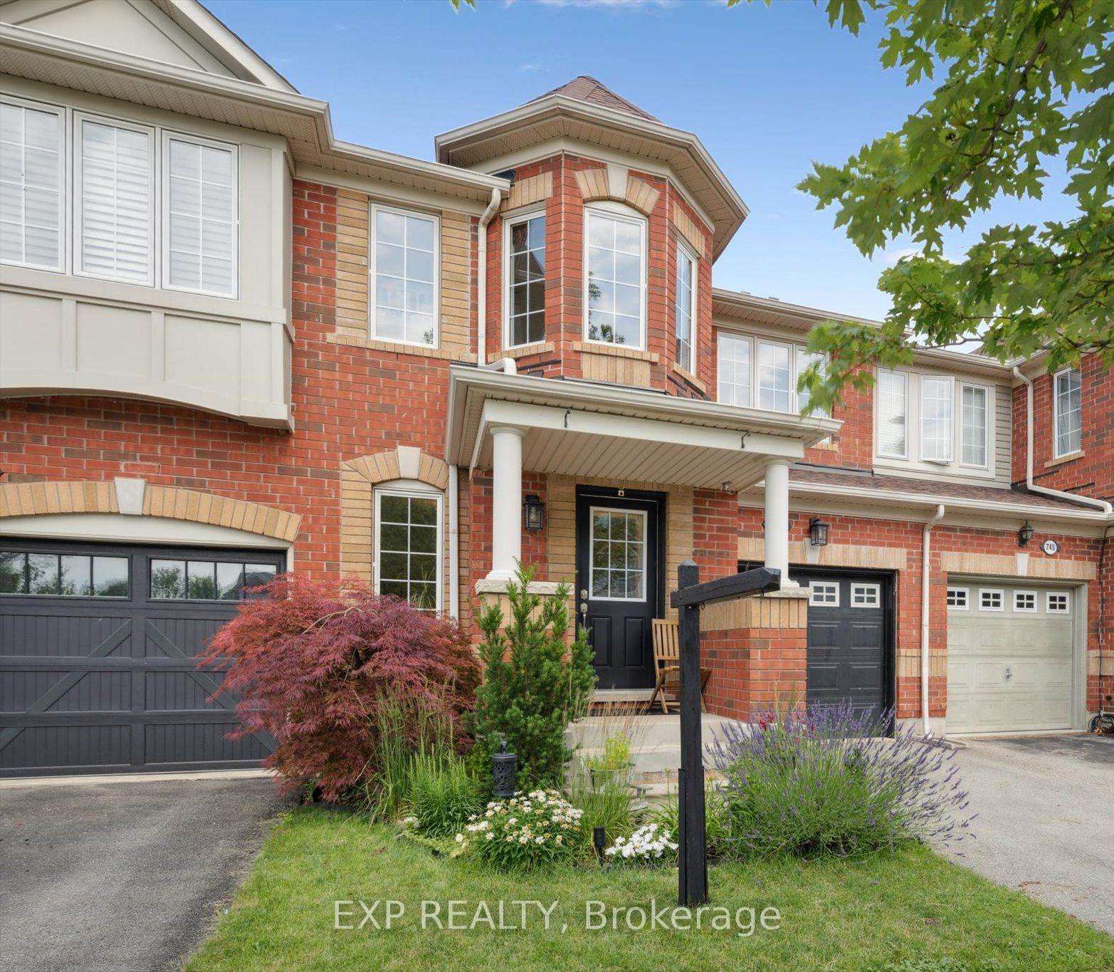 Photo 5 of 747 Shortreed Crescent, Milton, Coates — HOMEH