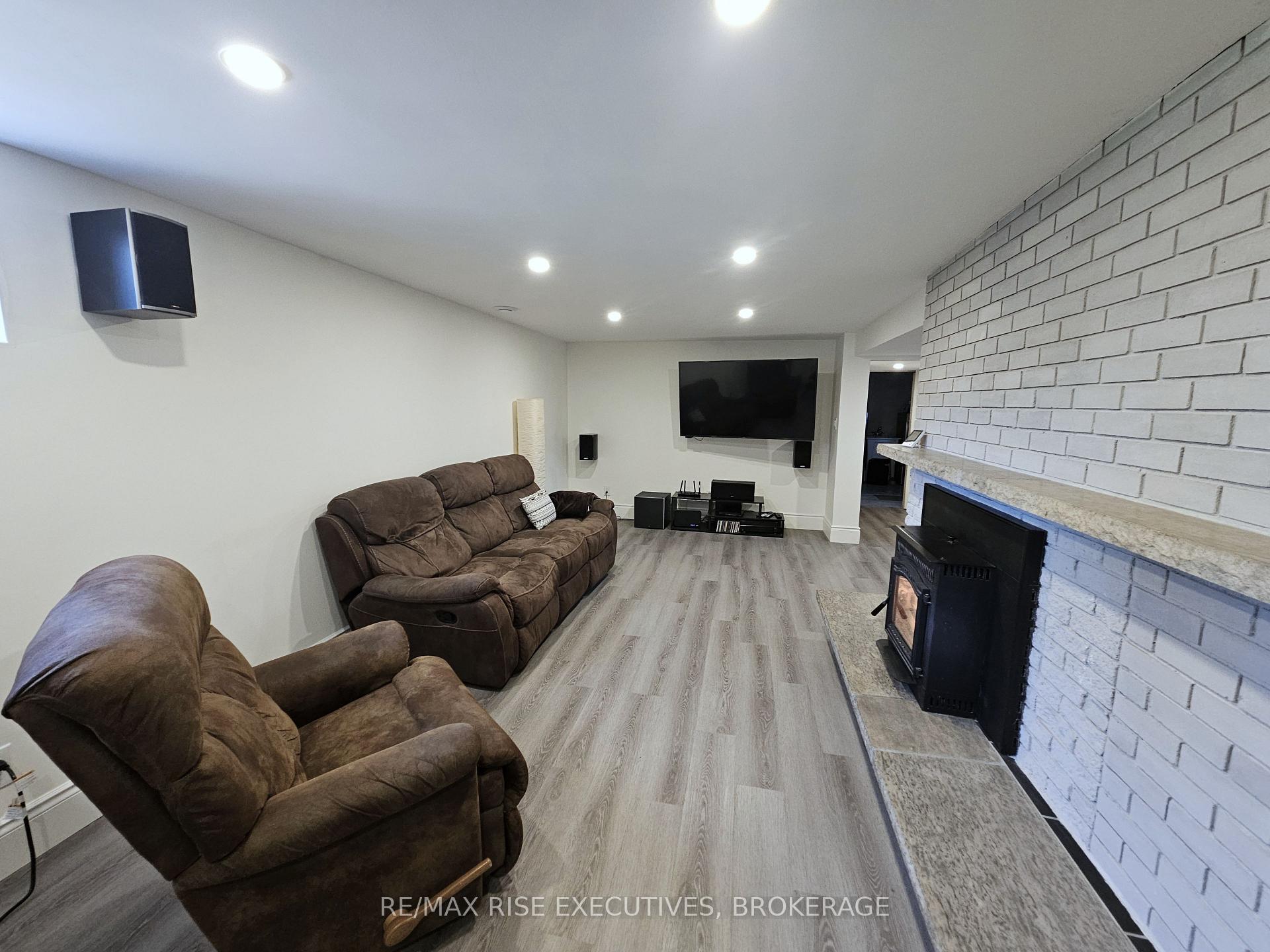 Photo 16 of 2502 Leeman Road, Kingston, City North of 401 — HOMEH