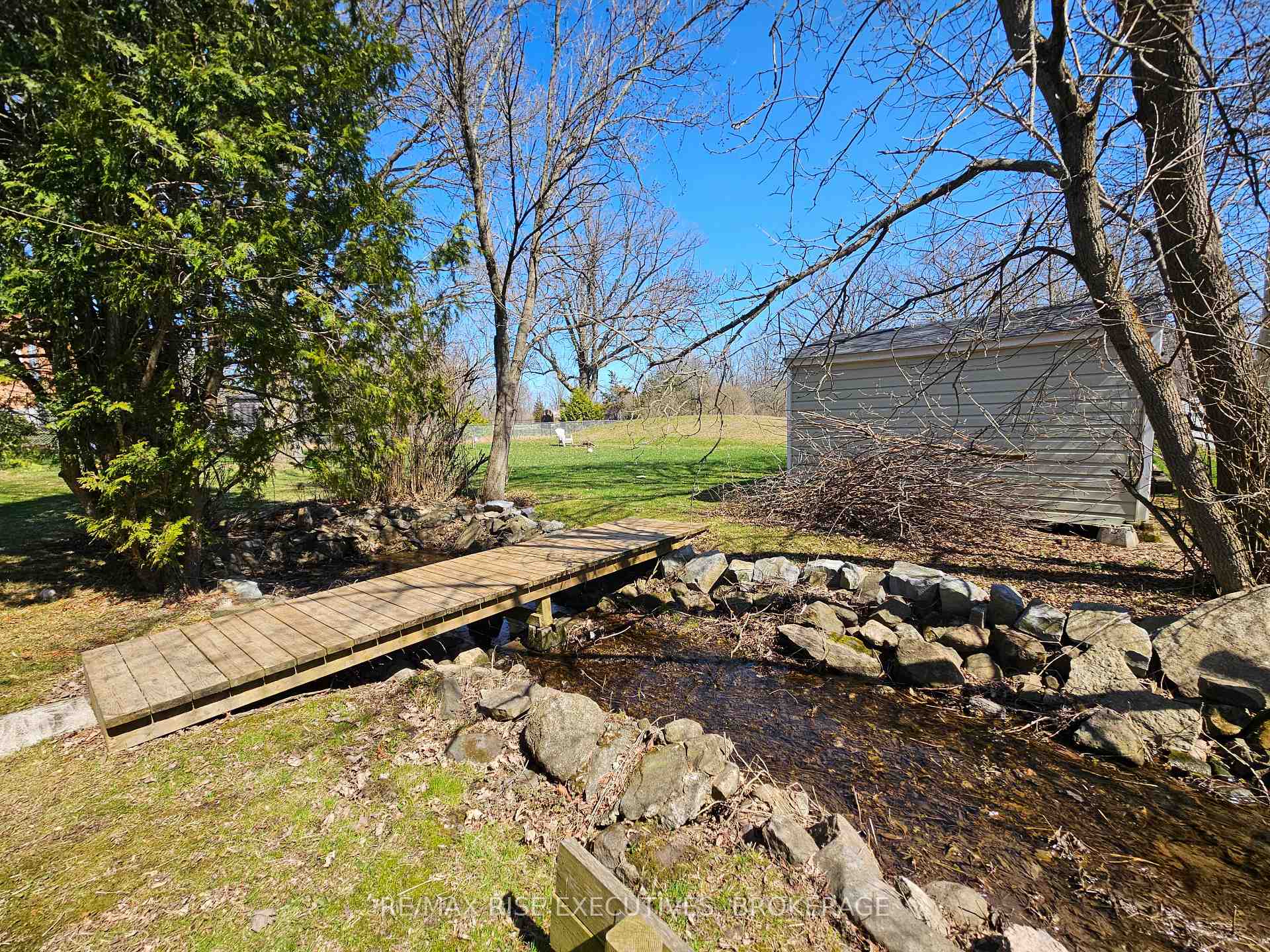 Photo 25 of 2502 Leeman Road, Kingston, City North of 401 — HOMEH