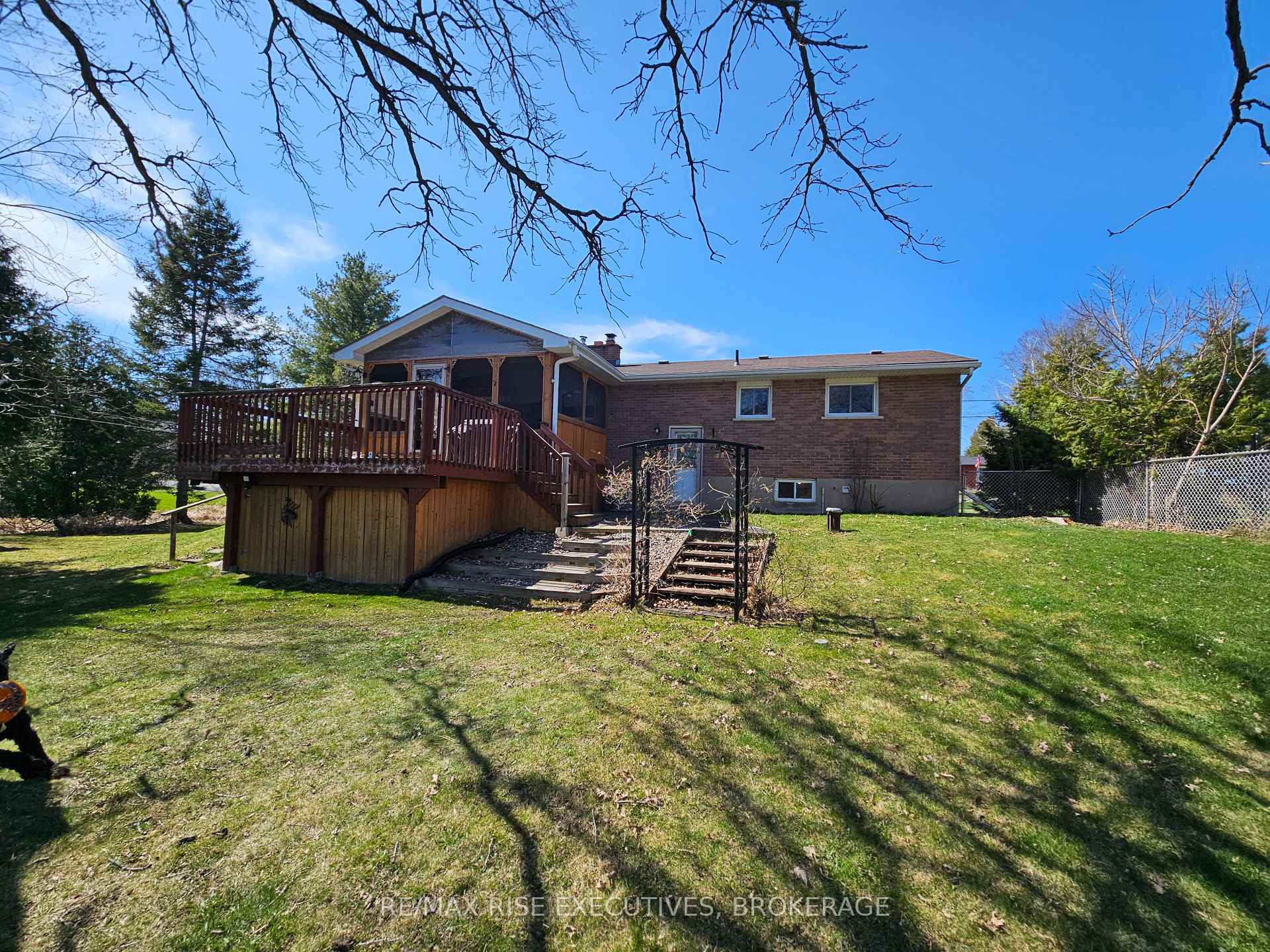 Photo 28 of 2502 Leeman Road, Kingston, City North of 401 — HOMEH
